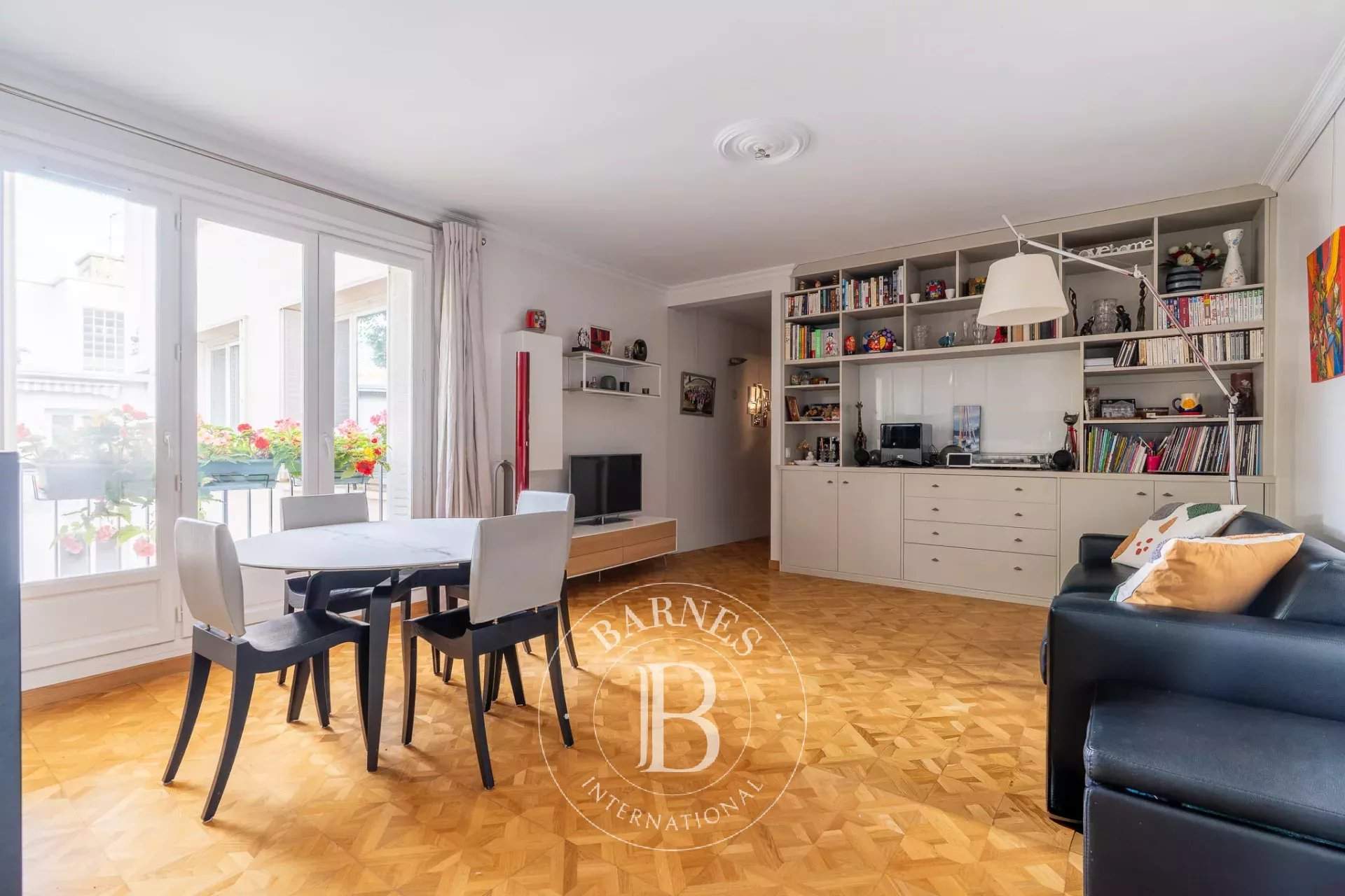 Neuilly-sur-Seine  - Appartement 3 Pi&egrave;ces 2 Chambres - picture 2