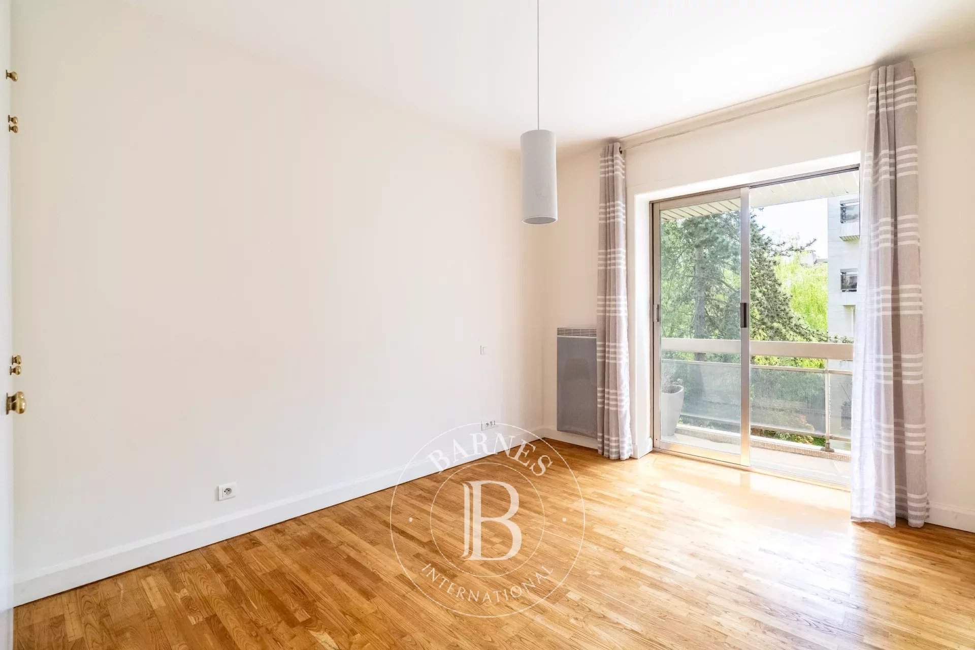 Neuilly-sur-Seine  - Appartement 2 Pièces, 1 Chambre - picture 9