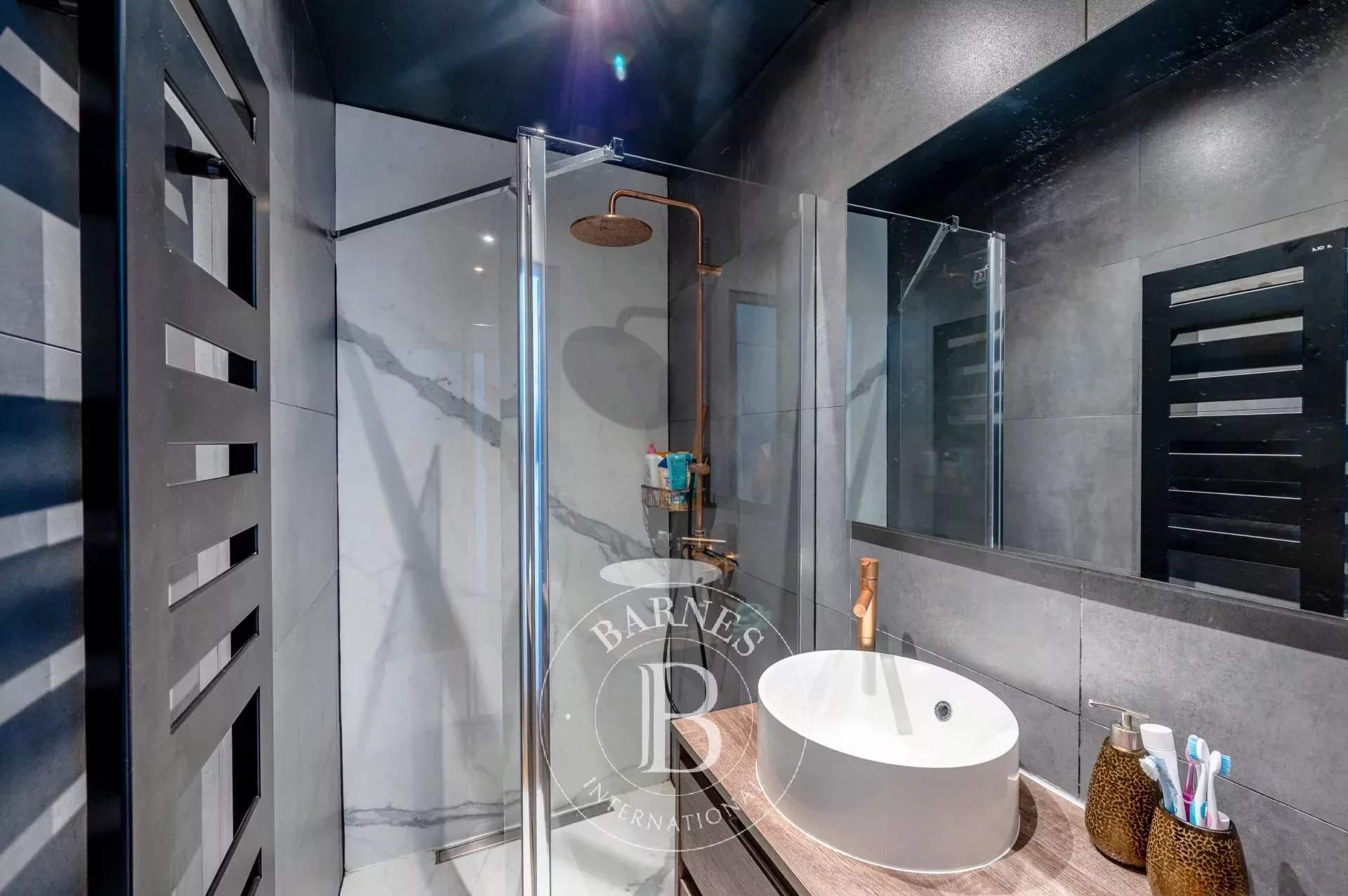 Neuilly-sur-Seine  - Apartment 2 Bedrooms - picture 9