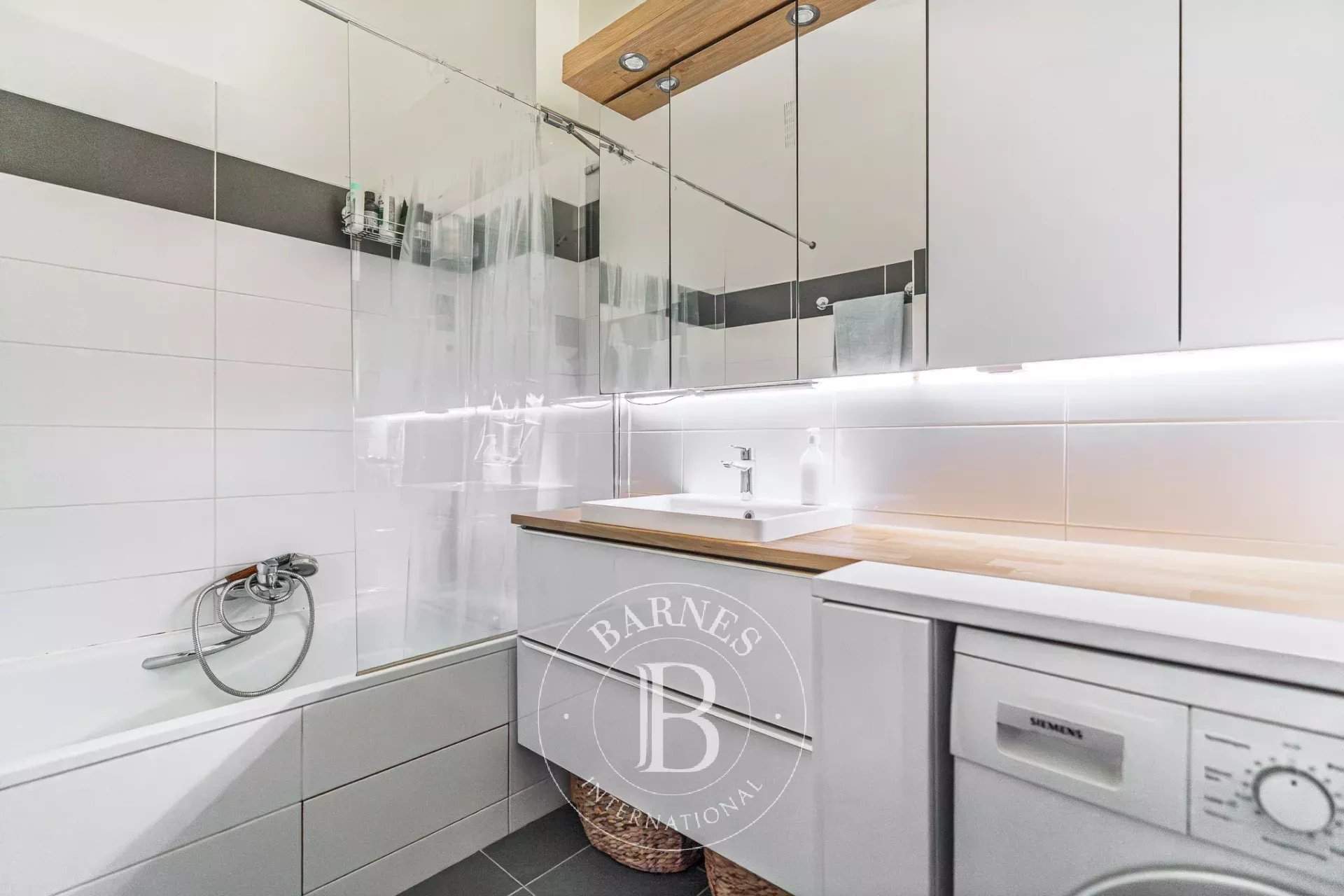 Neuilly-sur-Seine  - Appartement 4 Pi&egrave;ces 2 Chambres - picture 19