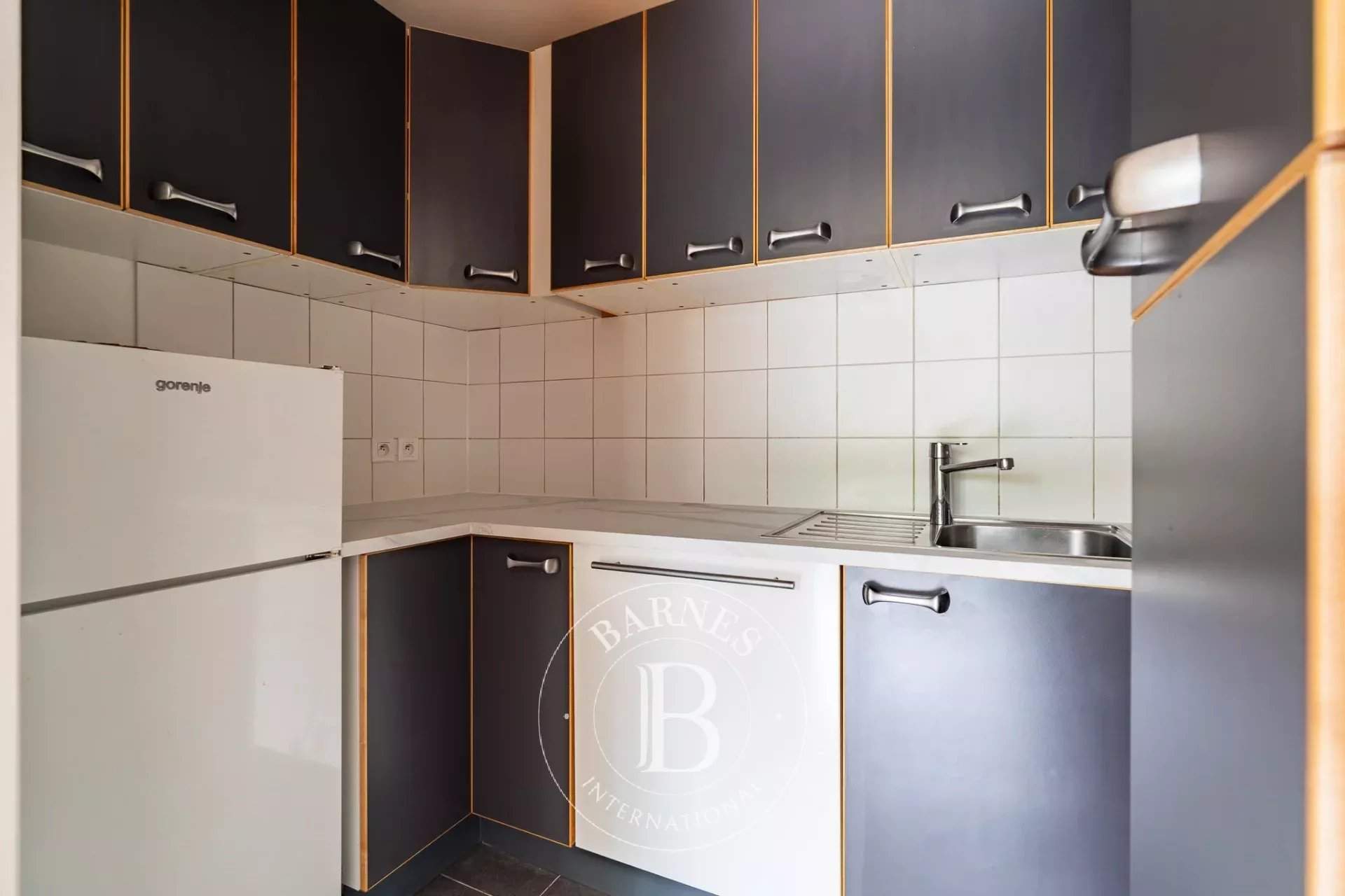 Neuilly-sur-Seine  - Piso 2 Cuartos, 1 Habitacion - picture 9