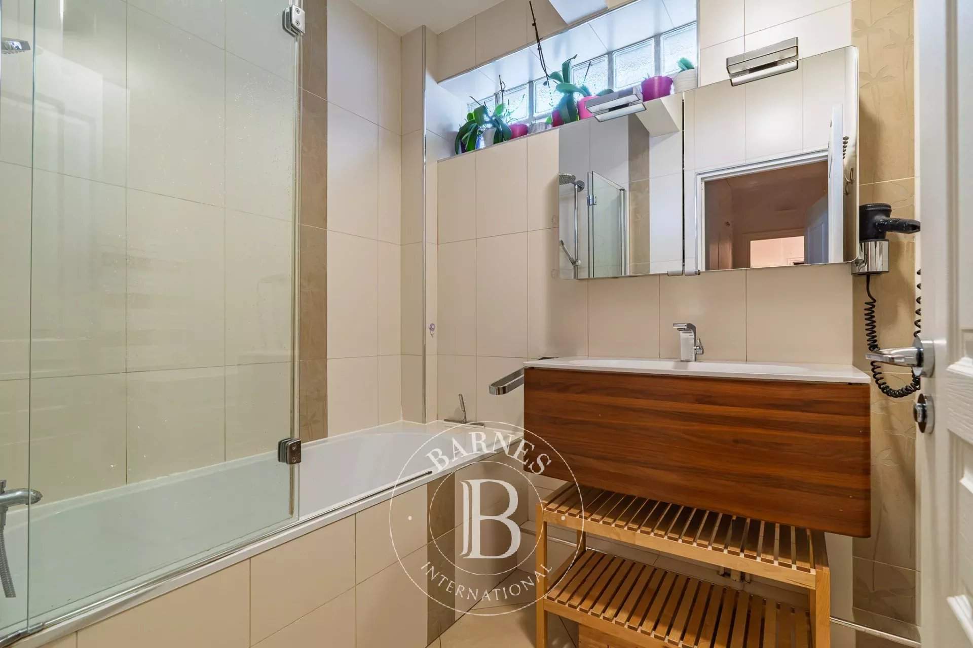 Neuilly-sur-Seine  - Appartement 3 Pi&egrave;ces 2 Chambres - picture 10