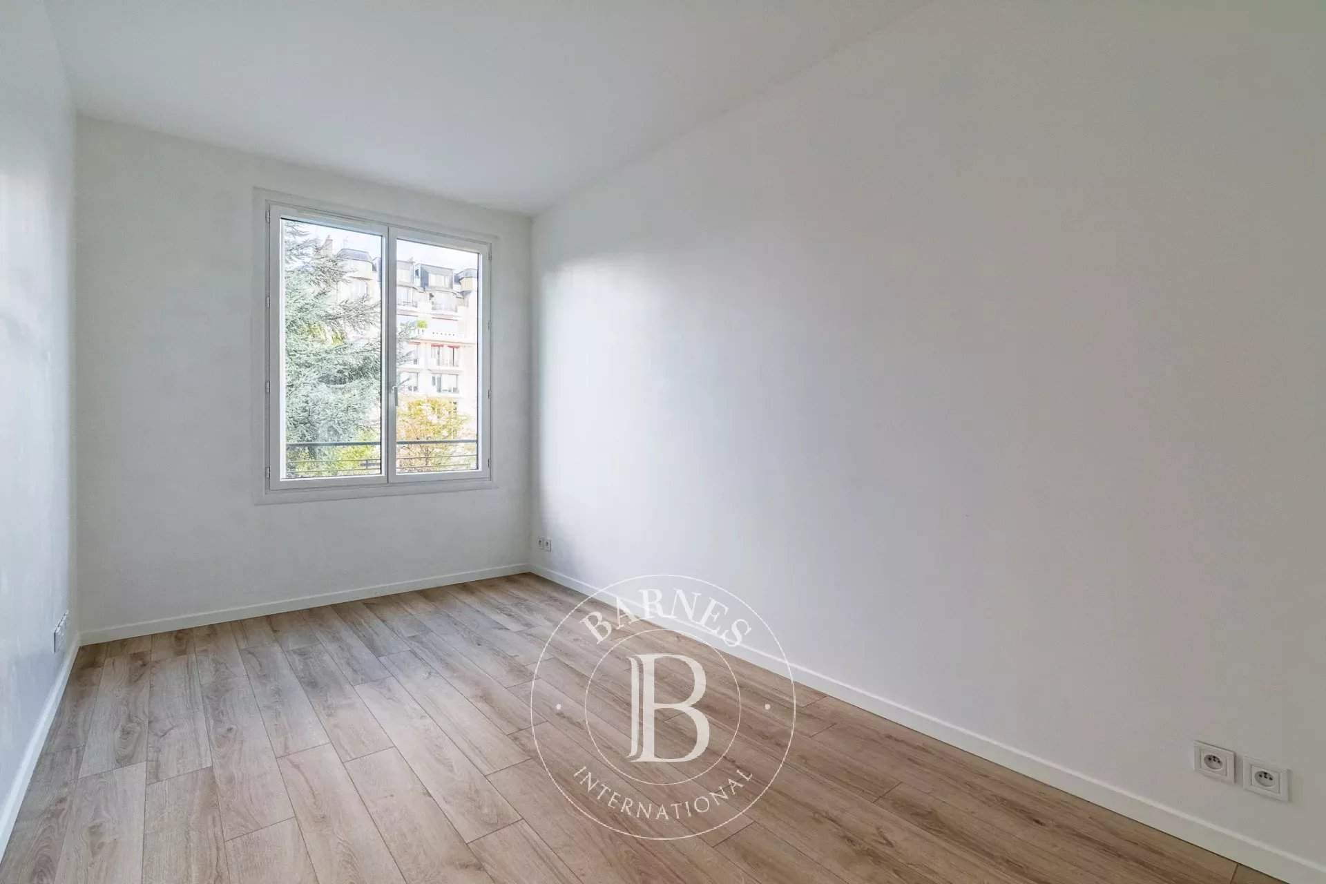 Neuilly-sur-Seine  - Appartement 3 Pièces 2 Chambres - picture 9