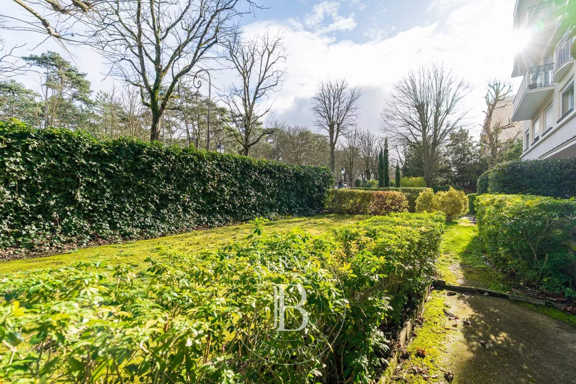 Neuilly-sur-Seine  - Appartement 2 Pi&egrave;ces, 1 Chambre - picture 12