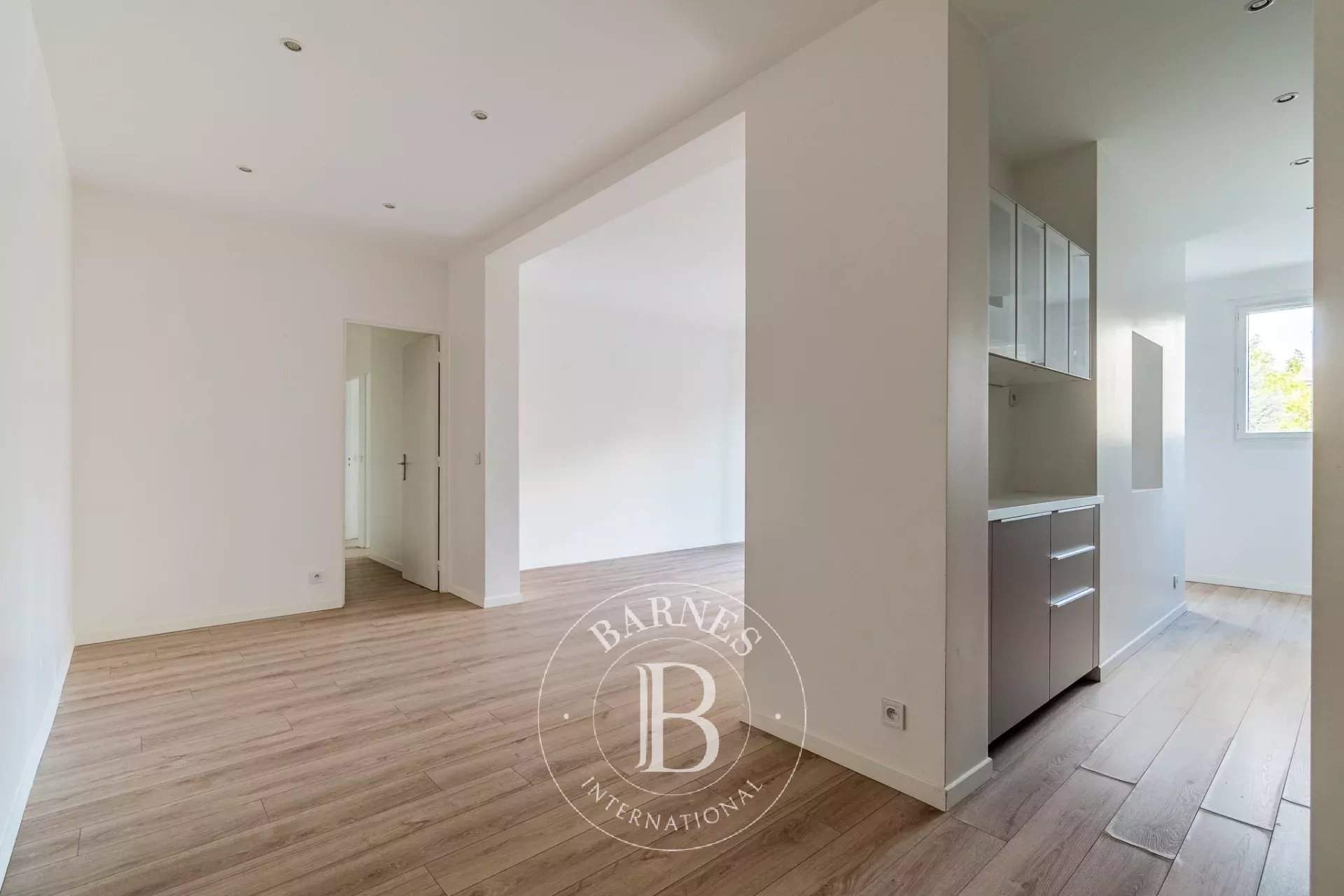 Neuilly-sur-Seine  - Appartement 3 Pièces 2 Chambres - picture 5