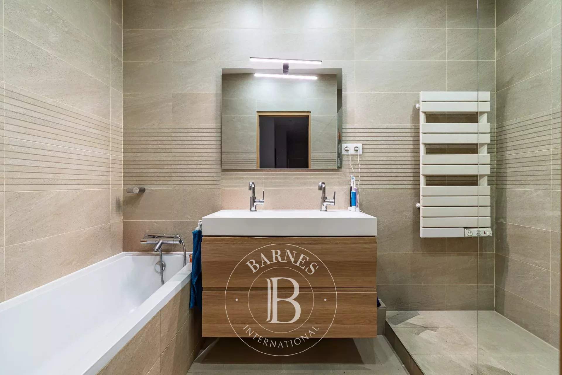 Neuilly-sur-Seine  - Piso 3 Cuartos 2 Habitaciones - picture 9