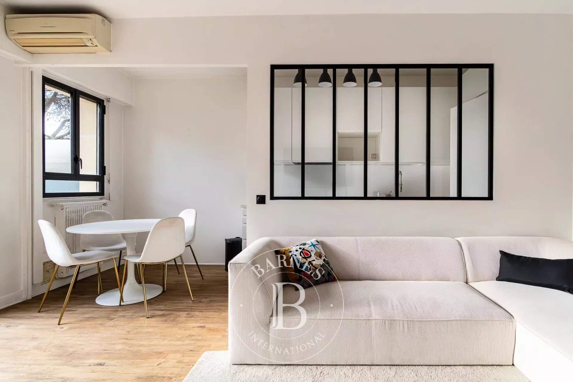 Neuilly-sur-Seine  - Appartement 2 Pi&egrave;ces, 1 Chambre - picture 9