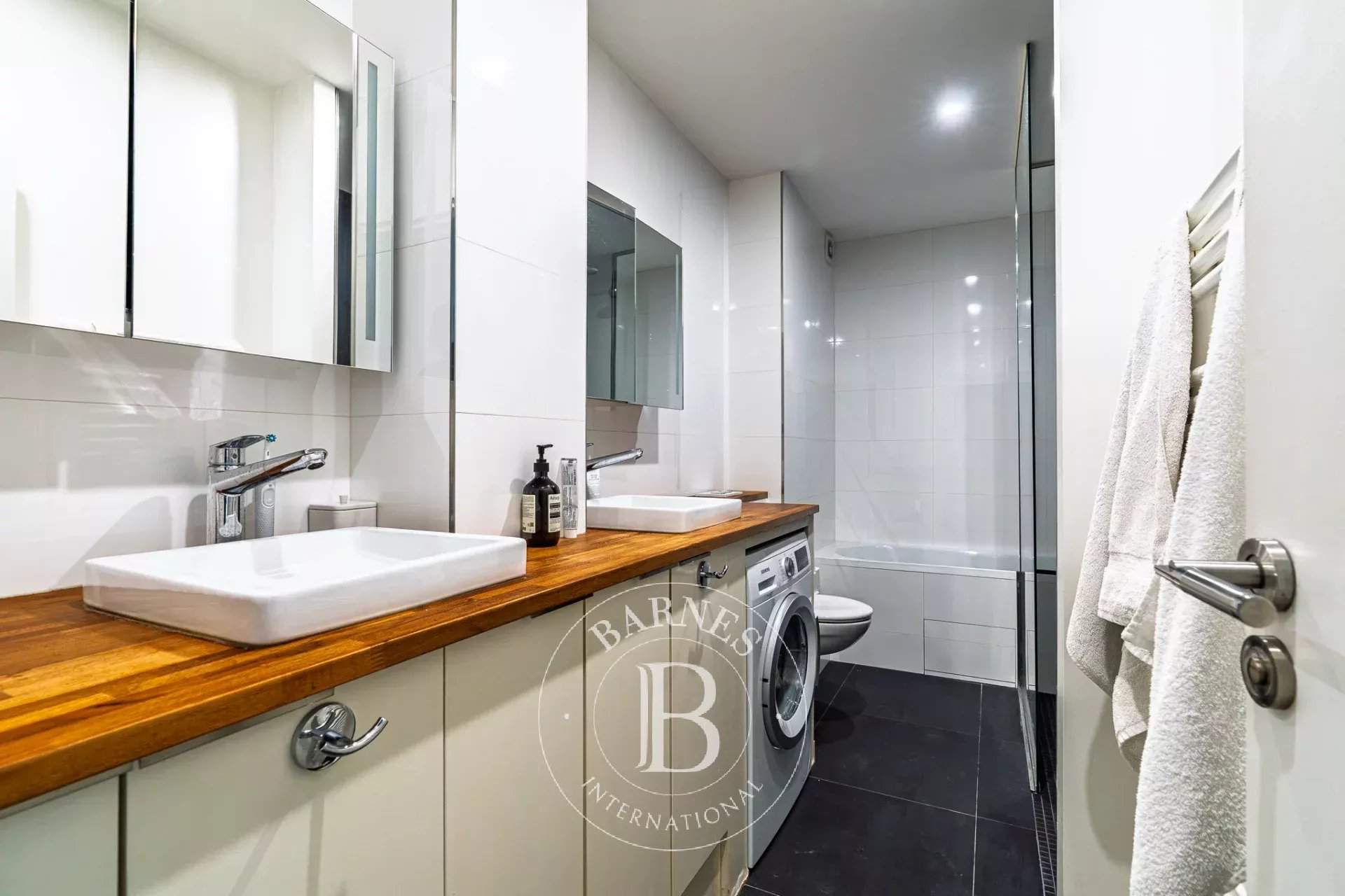 Neuilly-sur-Seine  - Apartment 2 Bedrooms - picture 9