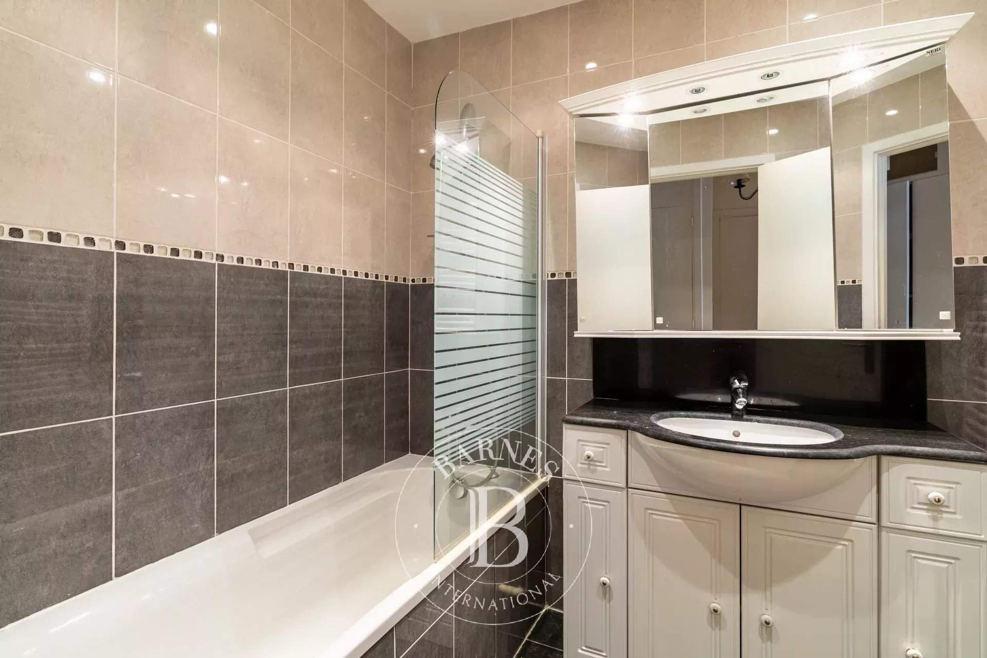 Neuilly-sur-Seine  - Apartment 1 Bedroom - picture 11