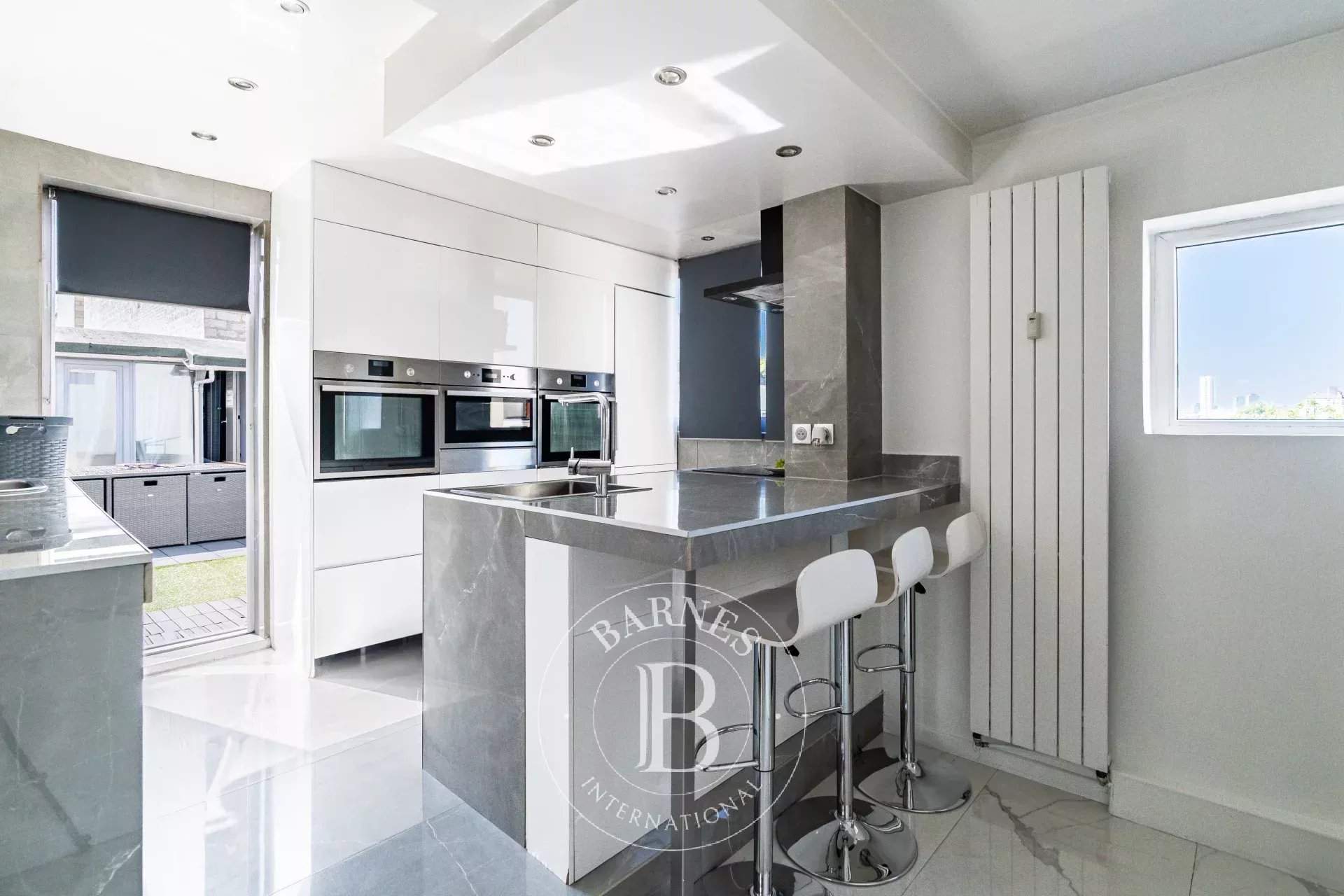Neuilly-sur-Seine  - Appartement 4 Pièces - picture 10