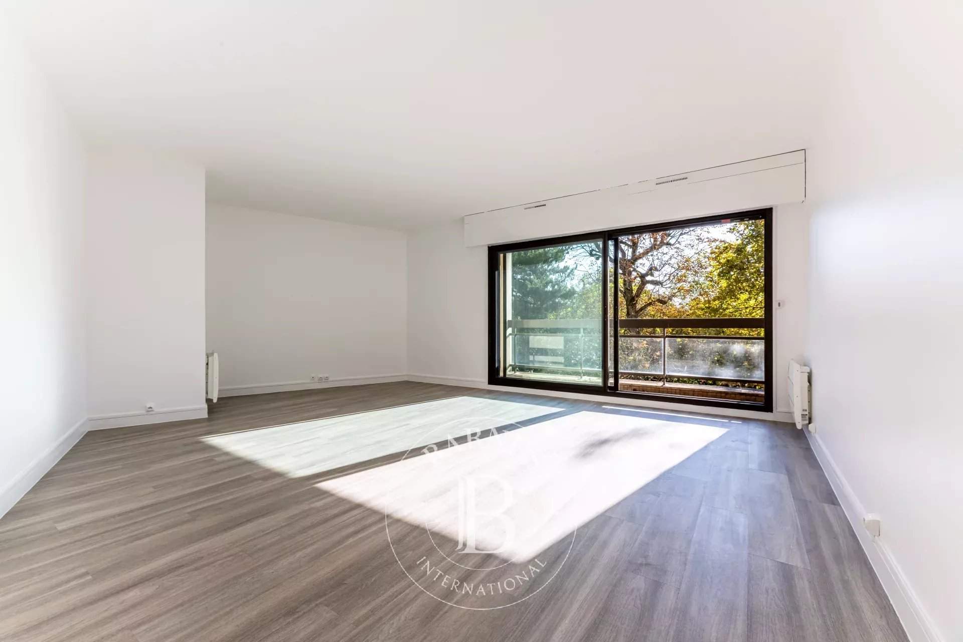 Neuilly-sur-Seine  - Appartement 4 Pièces 3 Chambres - picture 2