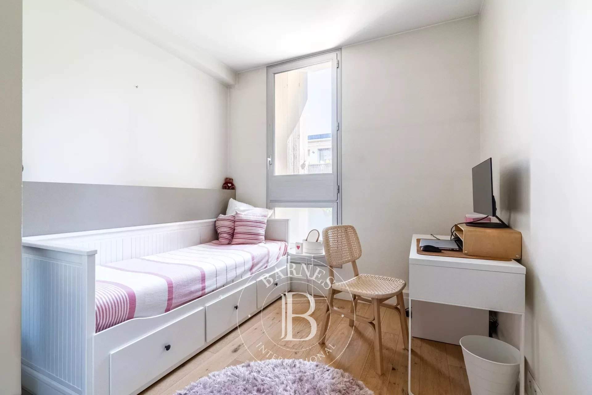 Neuilly-sur-Seine  - Appartement 3 Pièces 2 Chambres - picture 9