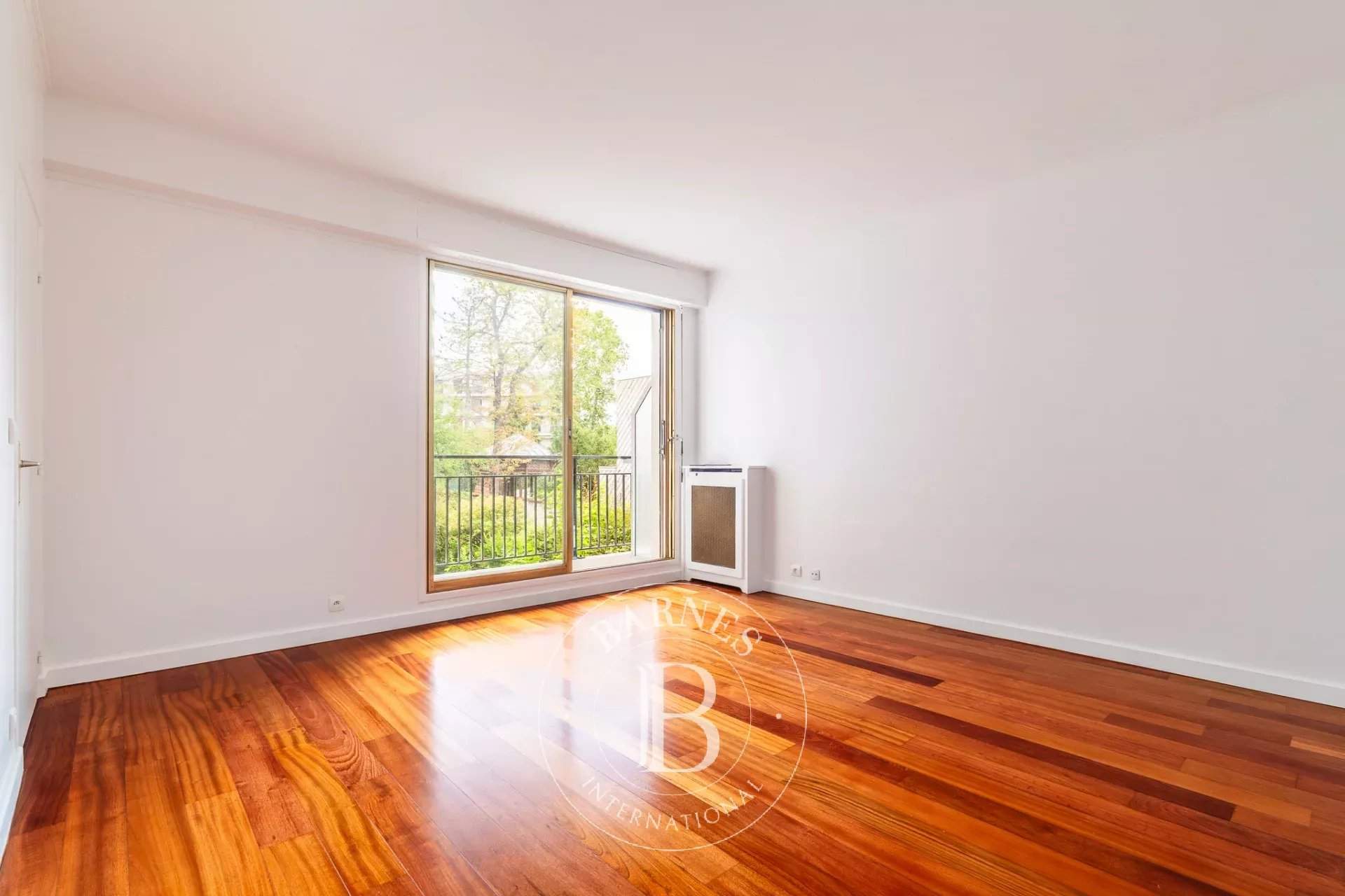 Neuilly-sur-Seine  - Piso 2 Cuartos, 1 Habitacion - picture 2