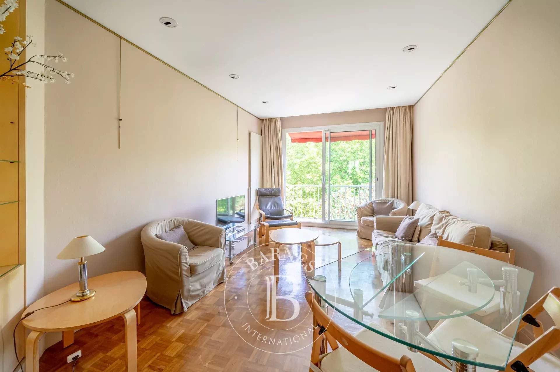 Neuilly-sur-Seine  - Apartment  - picture 2