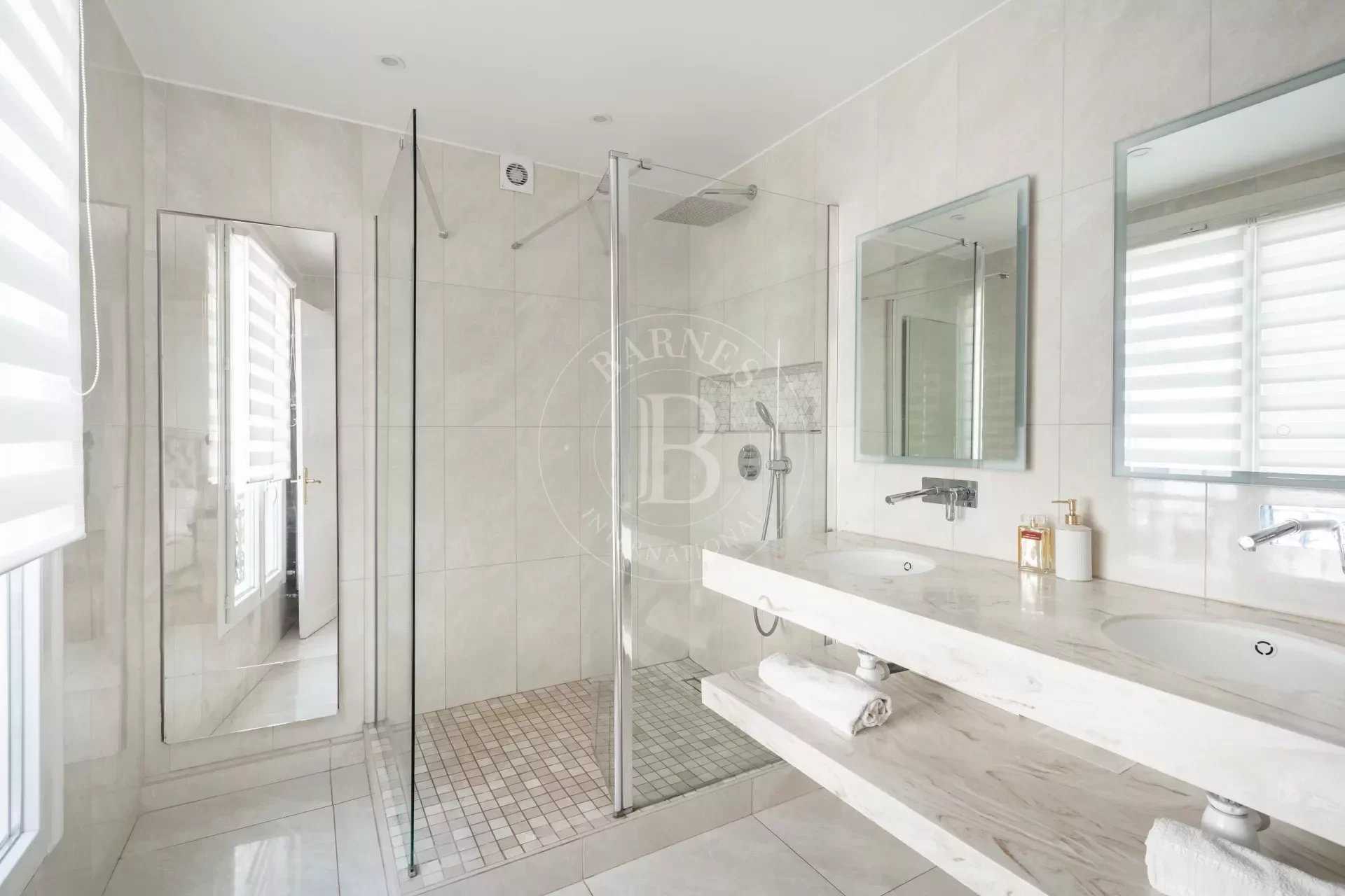 Paris  - Apartment 2 Bedrooms