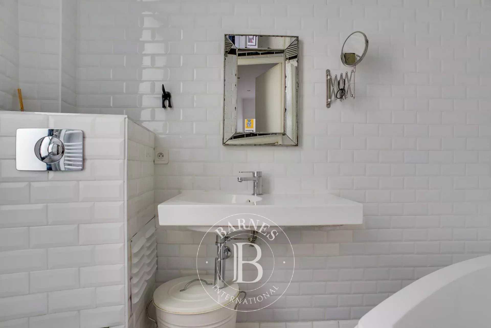 Paris  - Appartement 2 Pièces, 1 Chambre