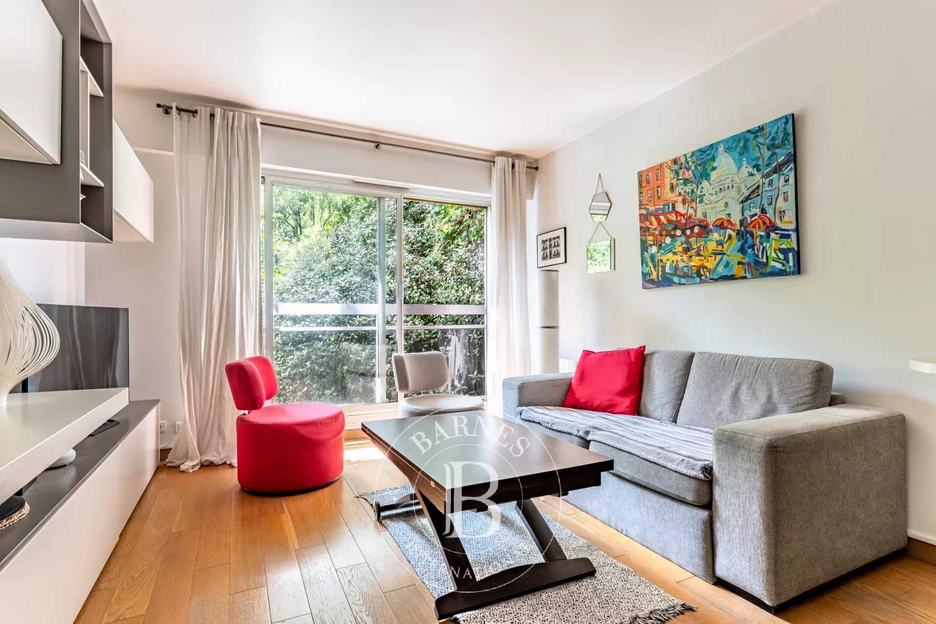 Paris  - Piso 2 Cuartos, 1 Habitacion