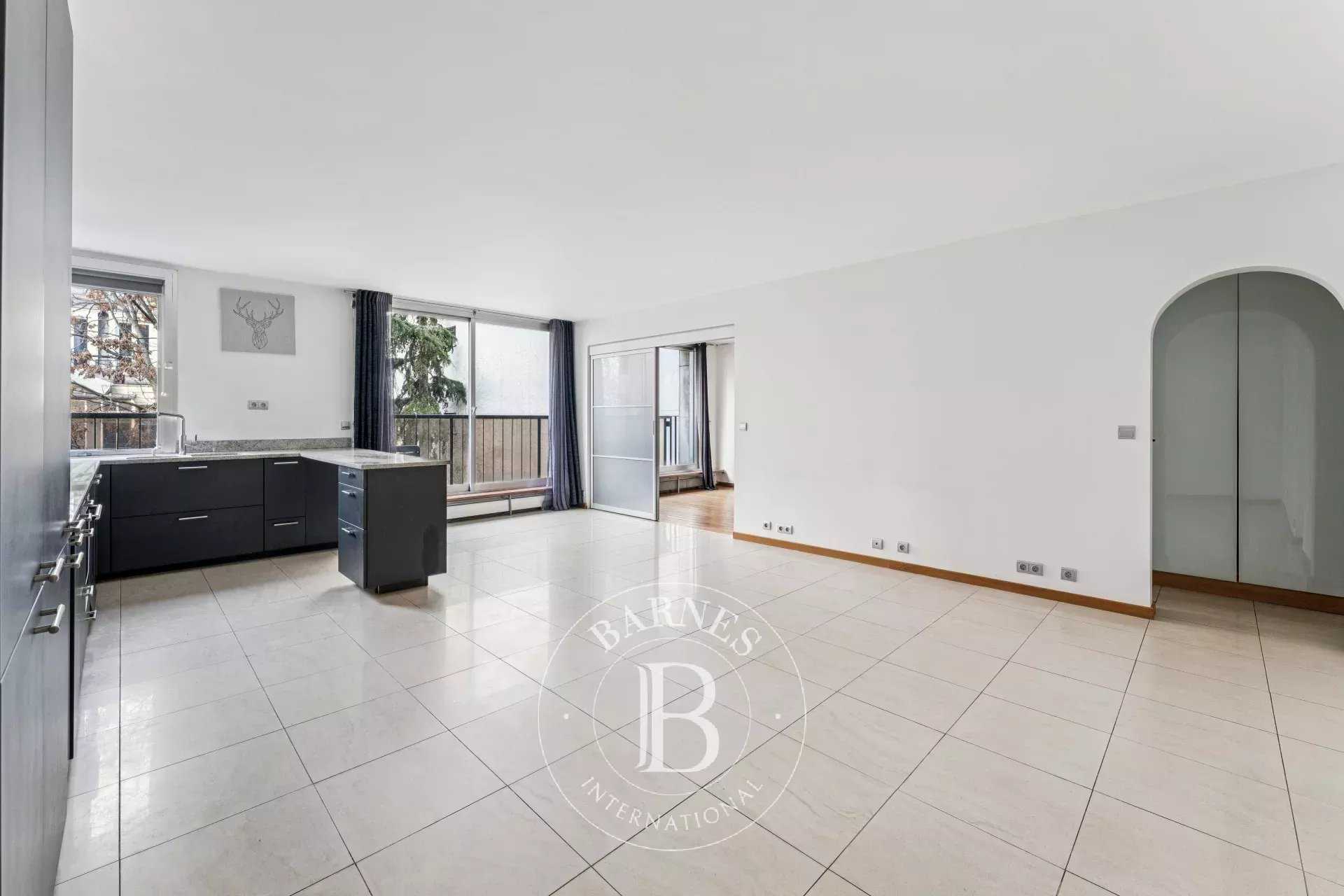 Paris  - Appartement 2 Pi&egrave;ces, 1 Chambre