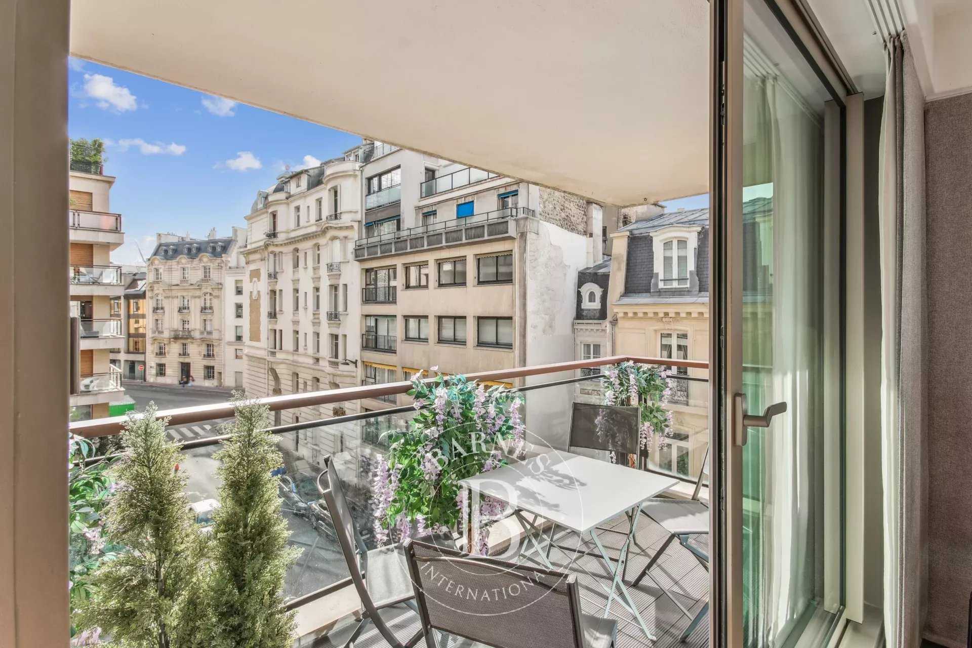 Paris  - Appartement 2 Pièces, 1 Chambre