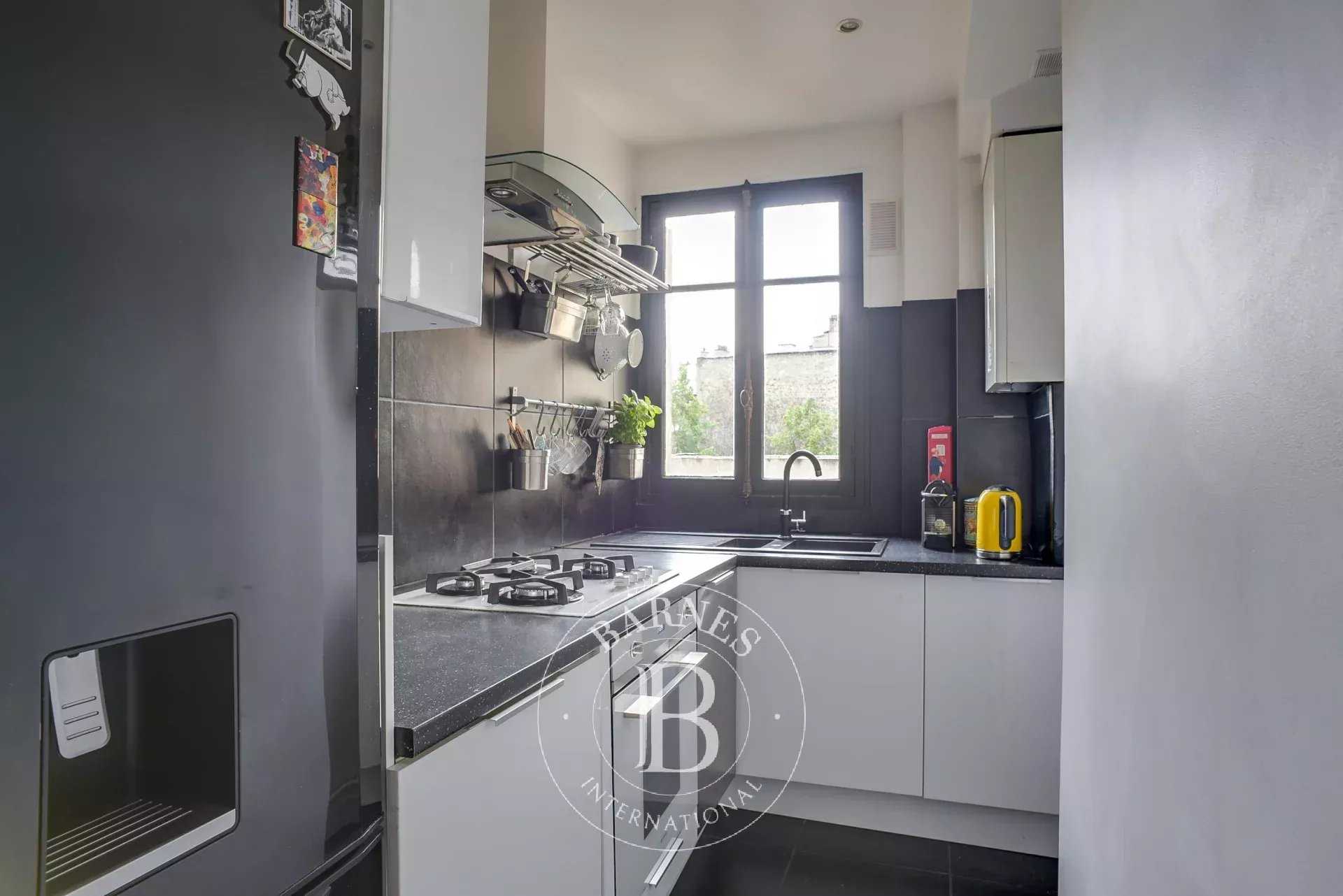 Paris  - Appartement 2 Pièces, 1 Chambre