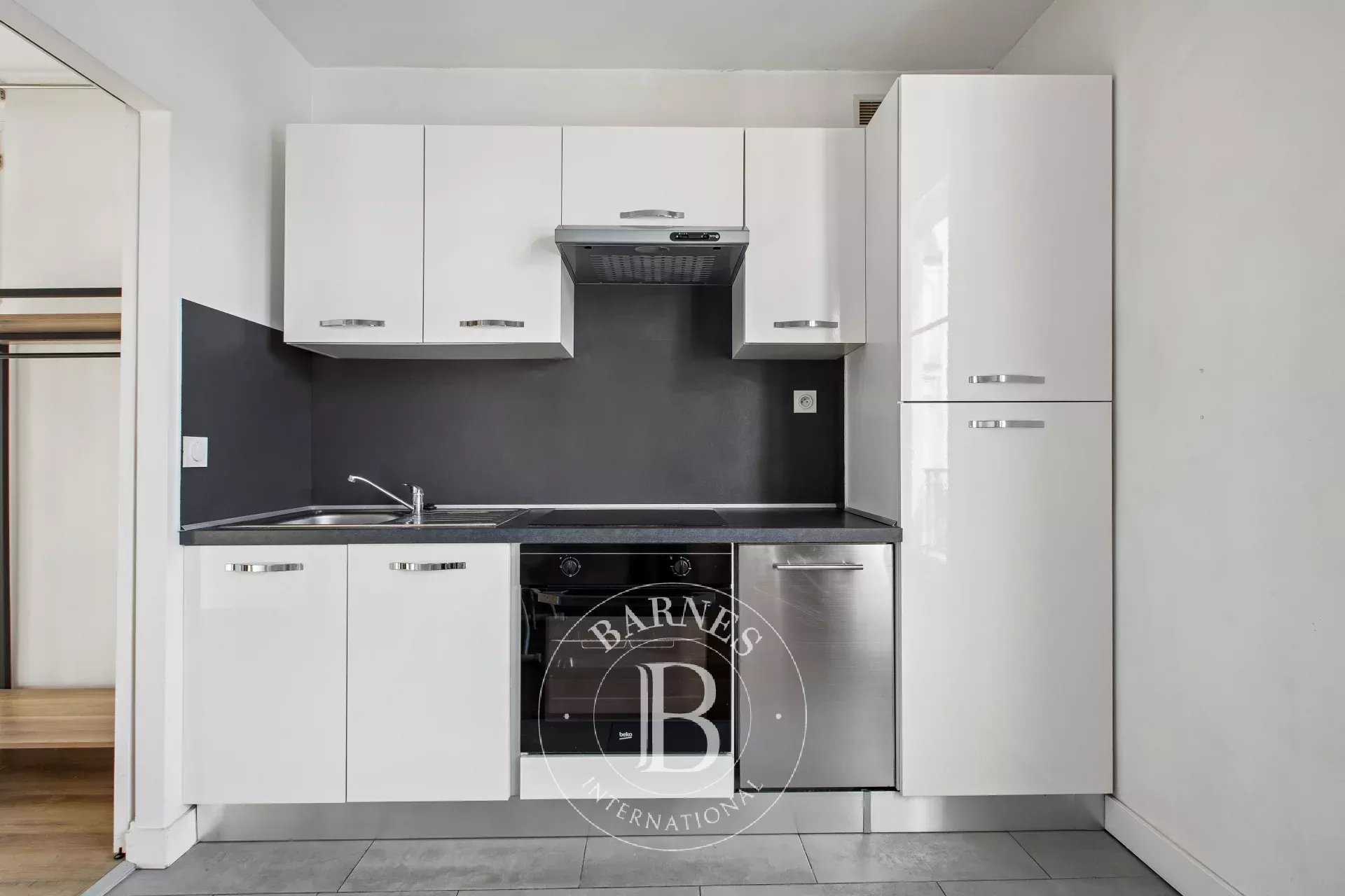 Paris  - Appartement 2 Pi&egrave;ces, 1 Chambre