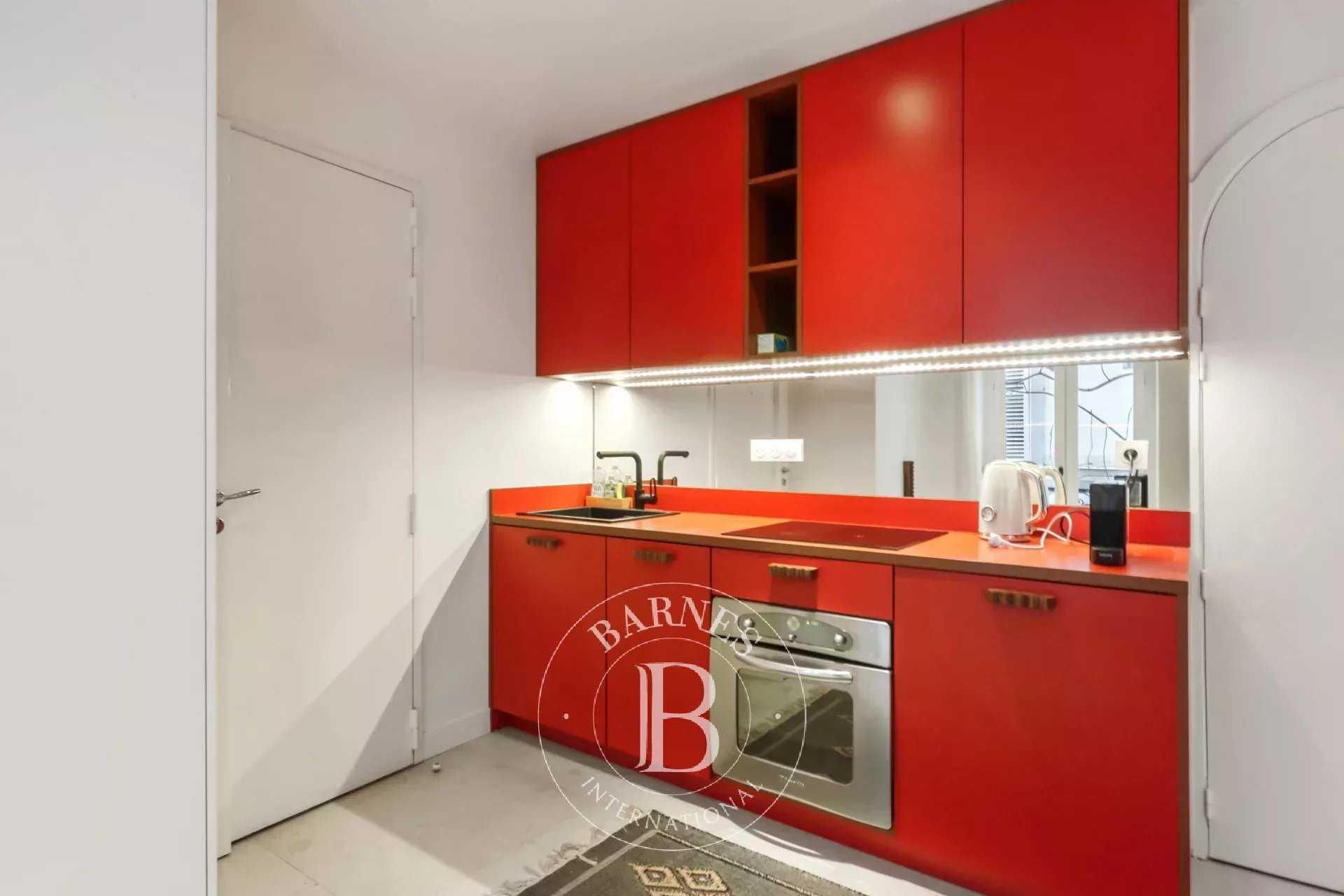 Paris  - Appartement 2 Pi&egrave;ces, 1 Chambre