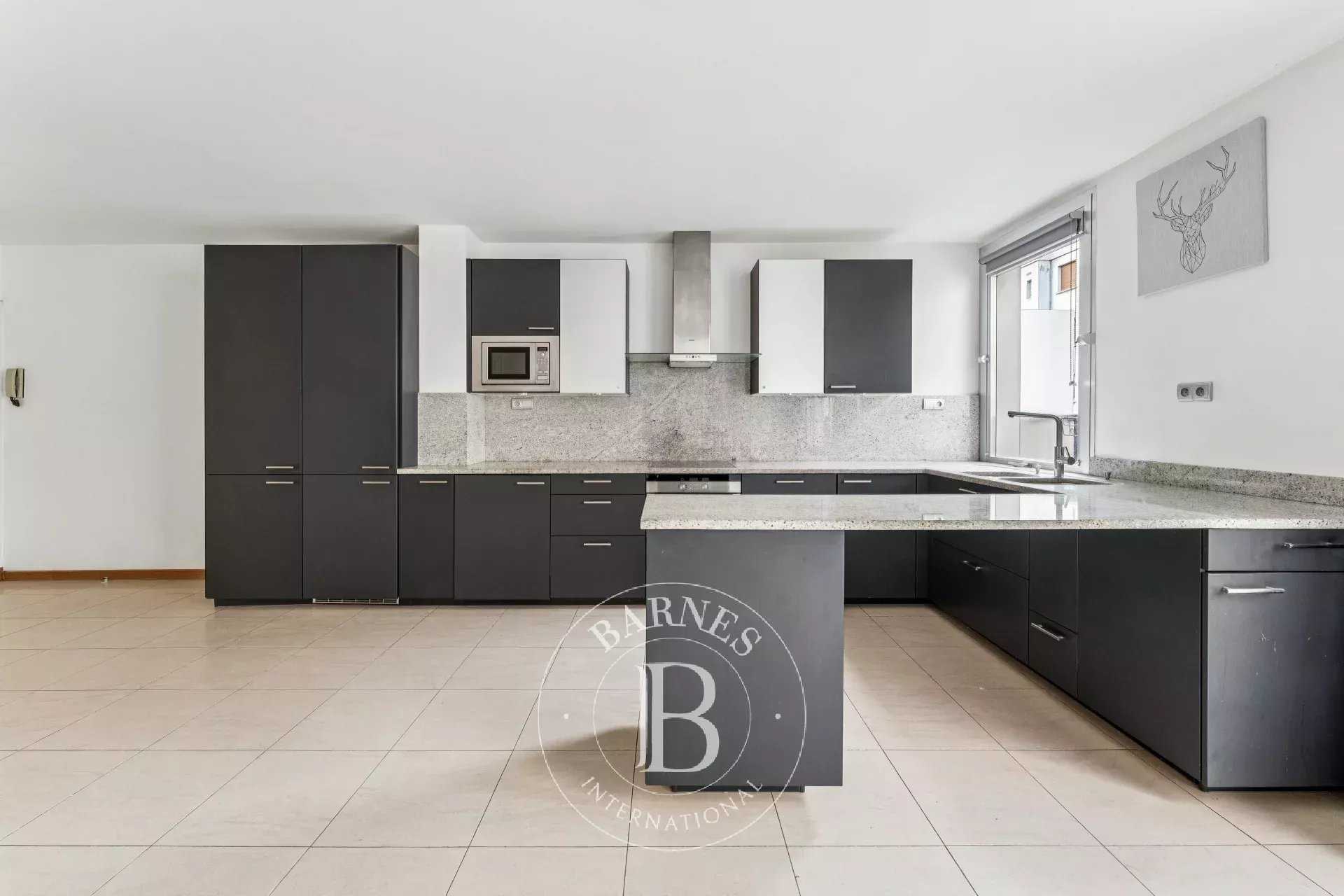 Paris  - Appartement 2 Pi&egrave;ces, 1 Chambre