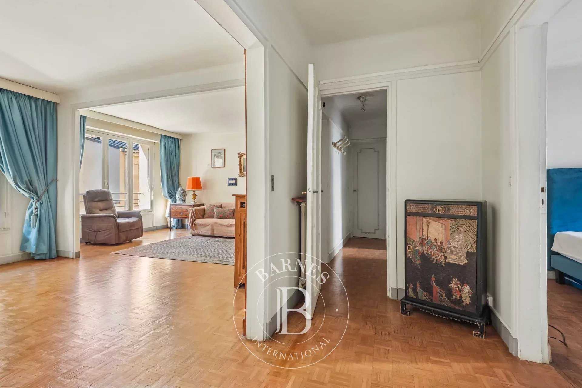 Paris  - Apartment 2 Bedrooms