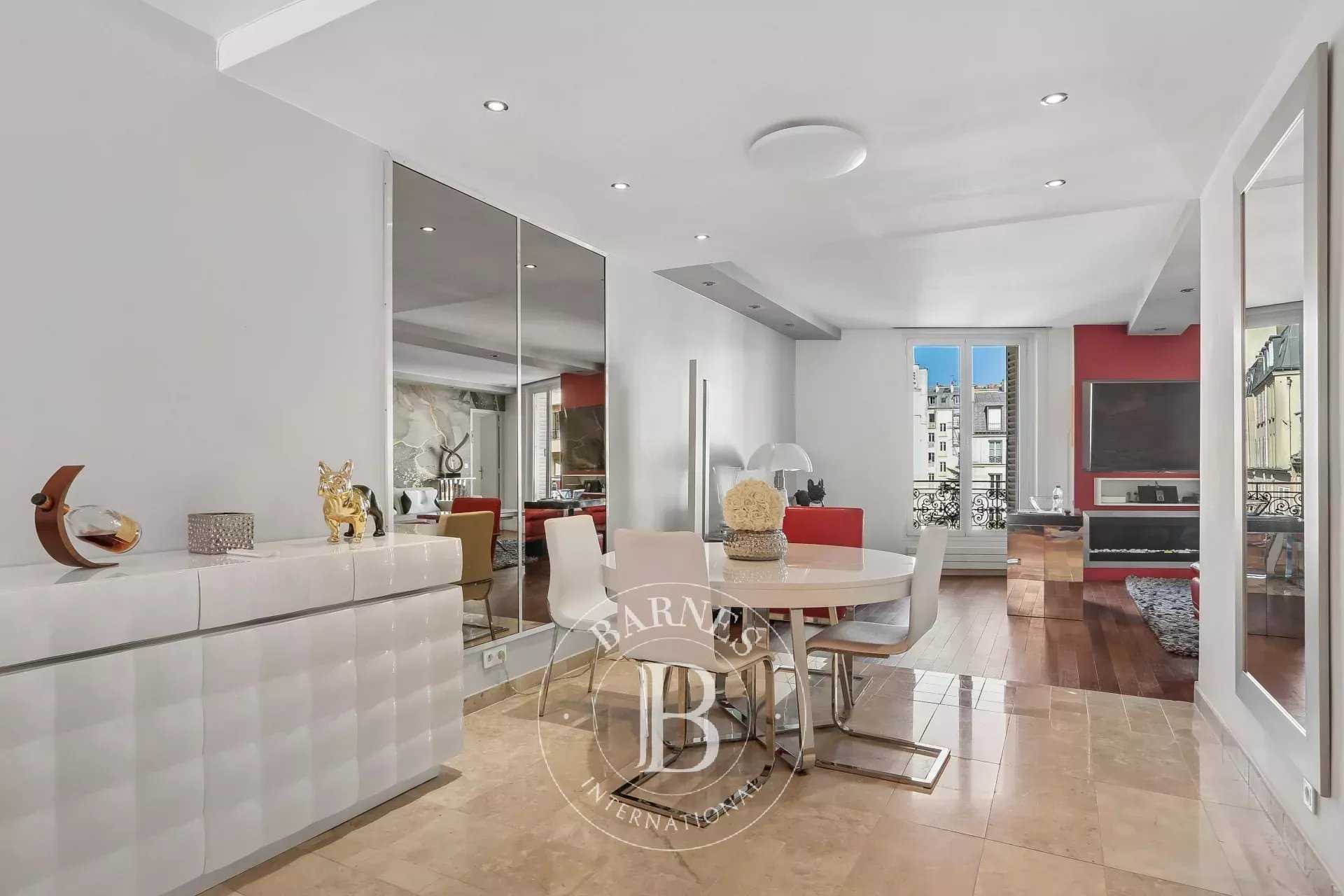 Paris  - Appartement 3 Pi&egrave;ces 2 Chambres