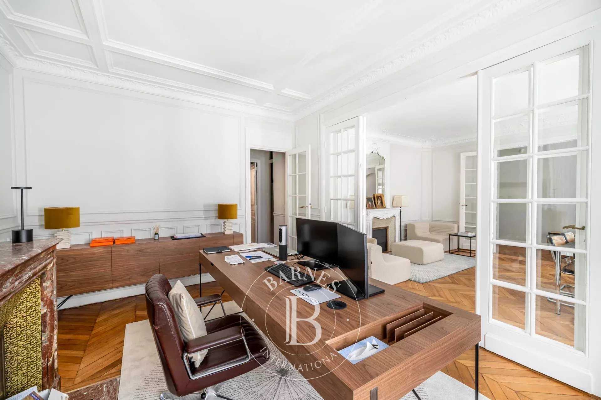 Paris  - Appartement 3 Pièces, 1 Chambre