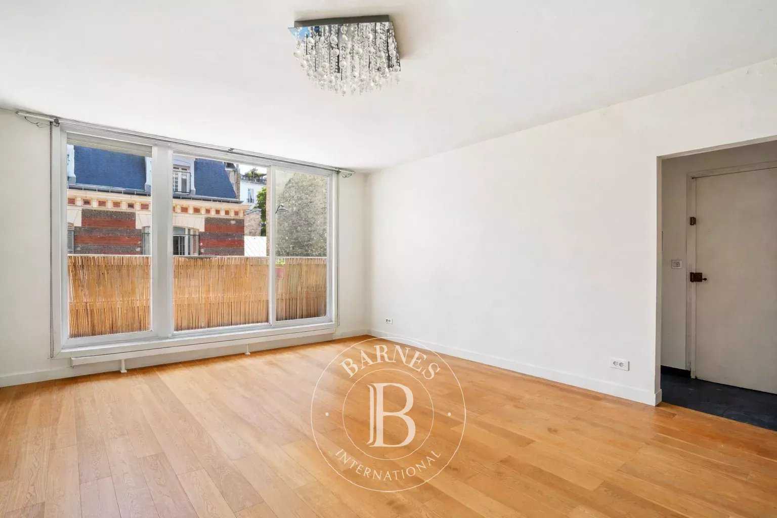 Paris  - Apartment 2 Bedrooms