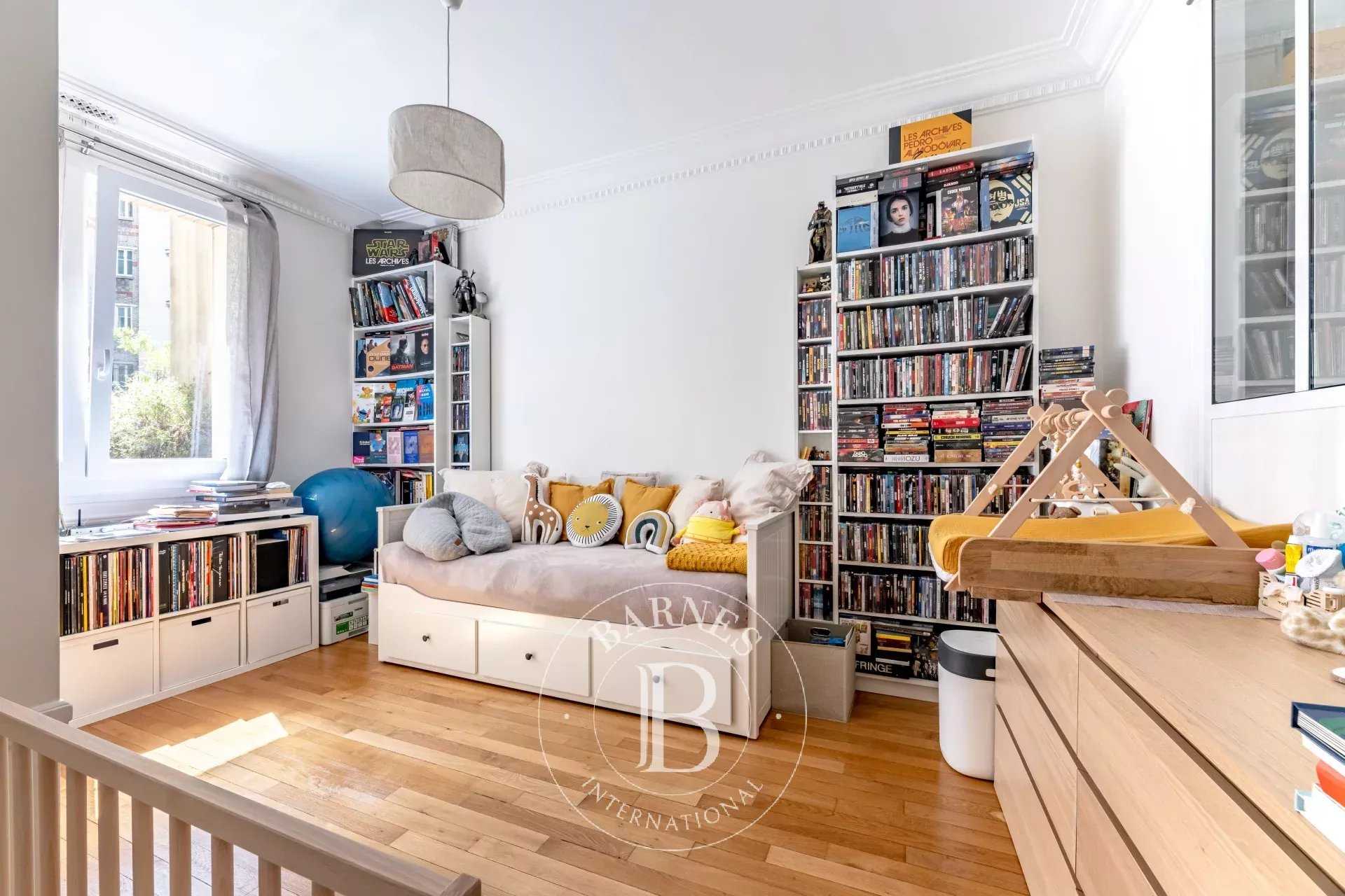 Paris  - Appartement 3 Pièces 2 Chambres