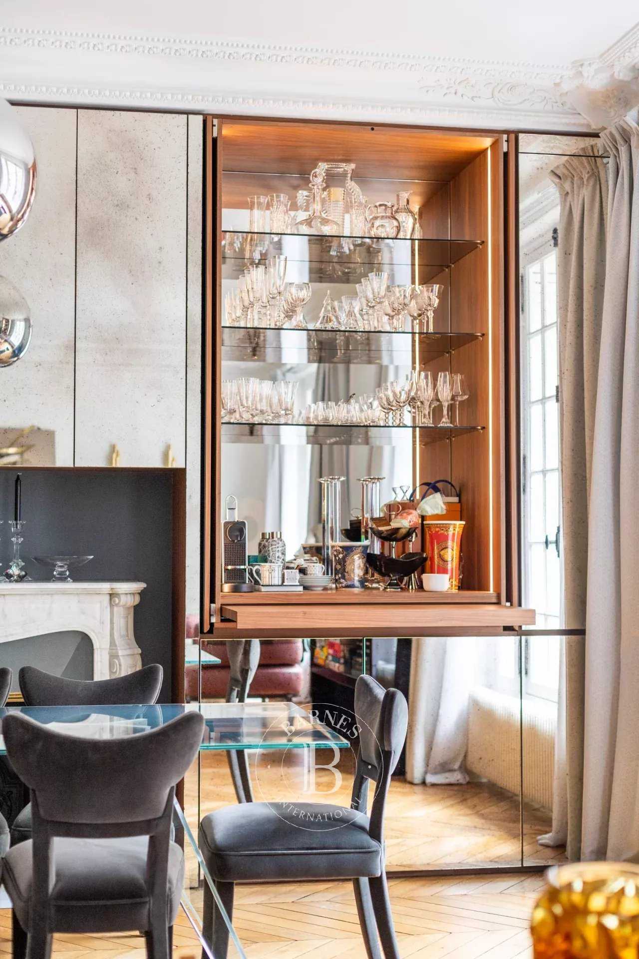 Paris  - Appartement 3 Pièces, 1 Chambre