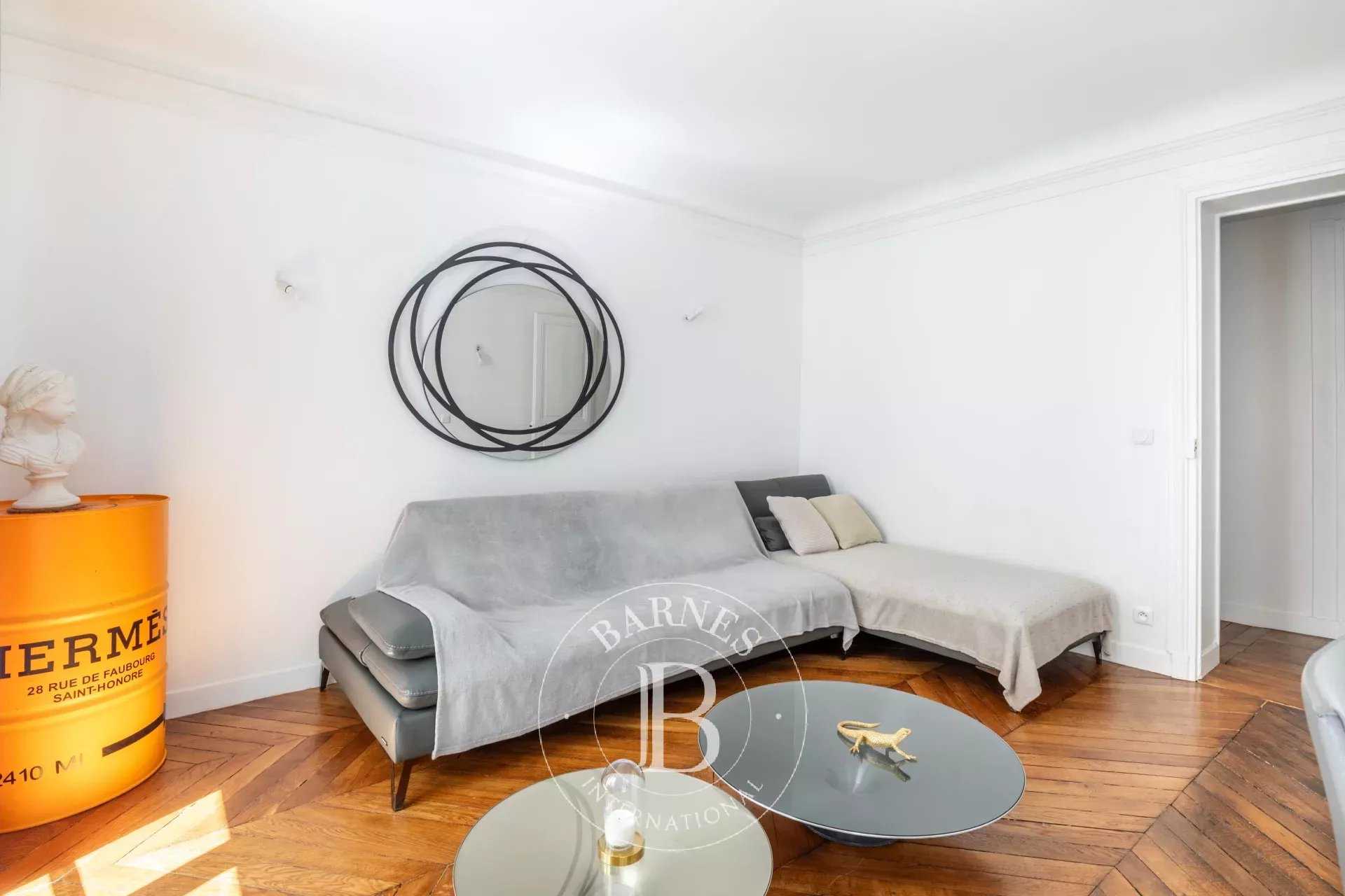 Paris  - Appartement 3 Pièces 2 Chambres
