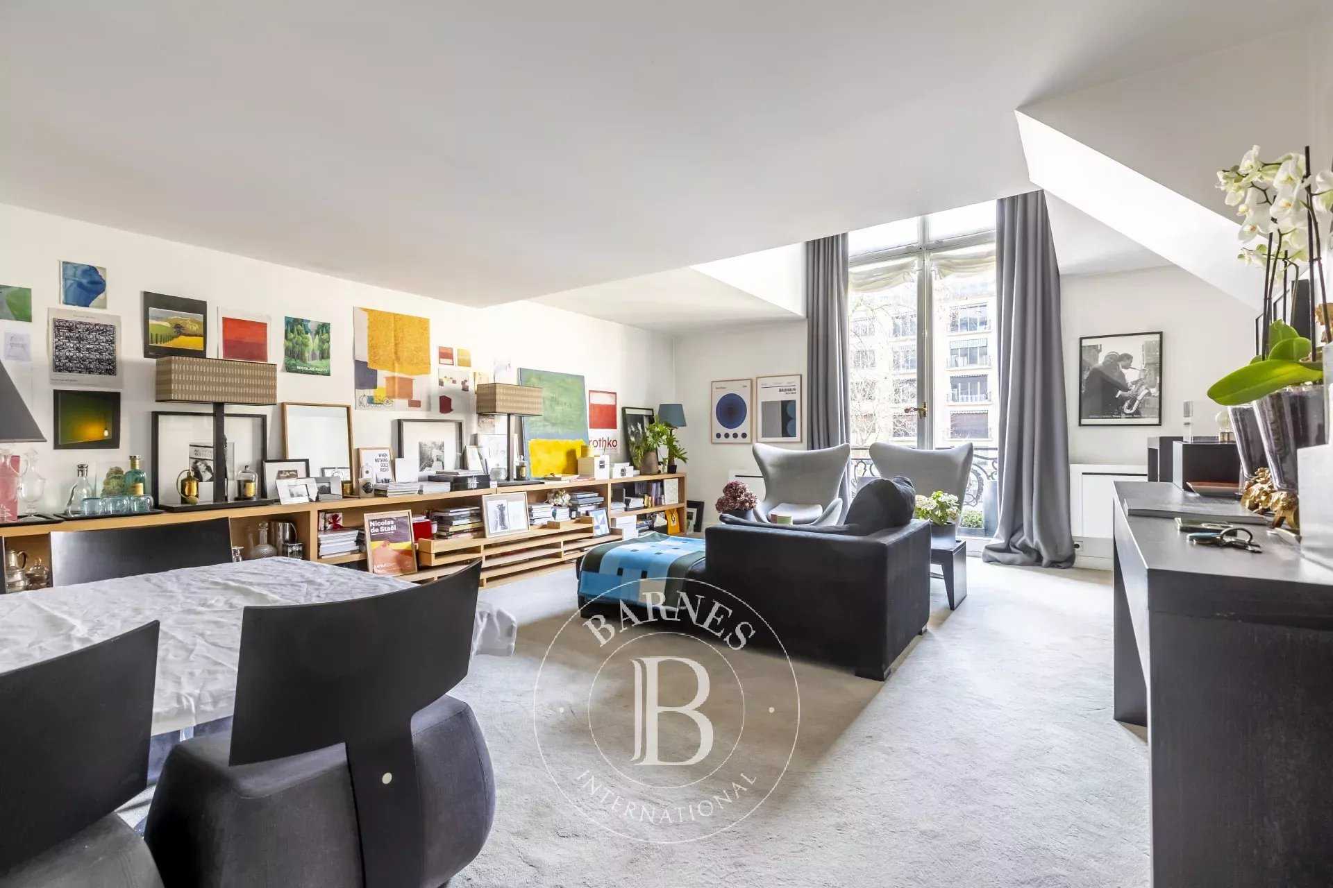 Paris  - Appartement 2 Pièces, 1 Chambre