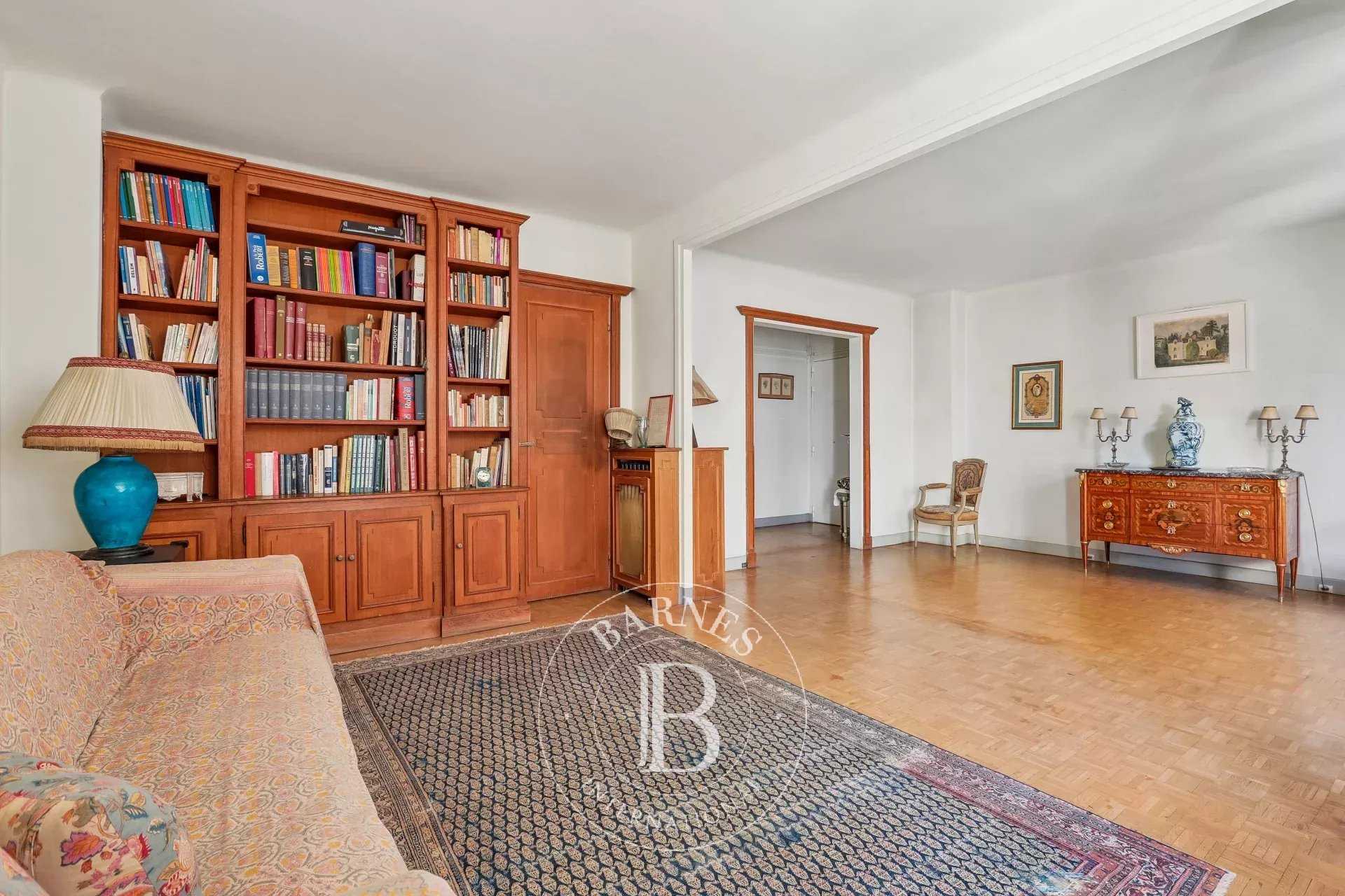 Paris  - Apartment 2 Bedrooms