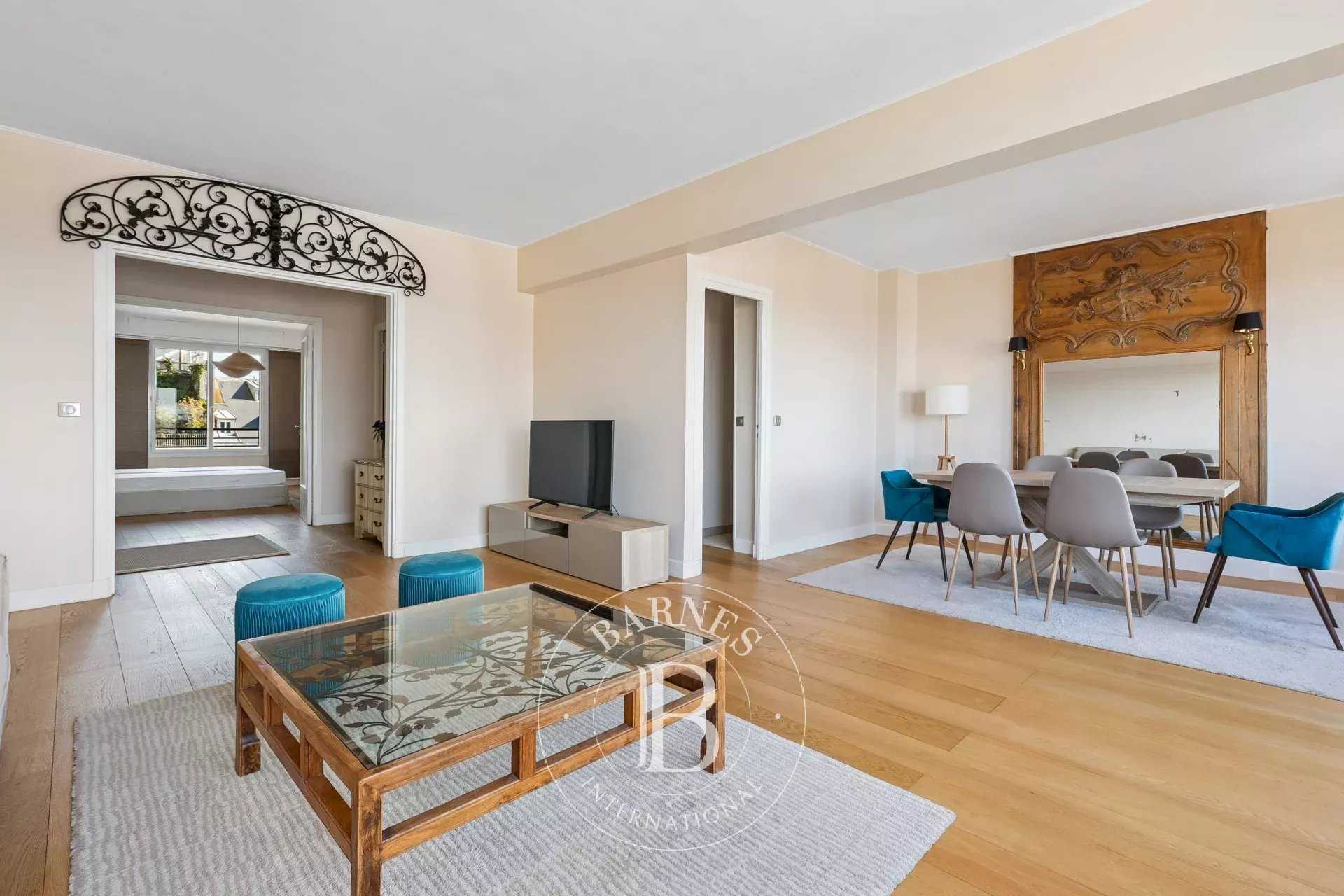 Paris  - Apartment 2 Bedrooms