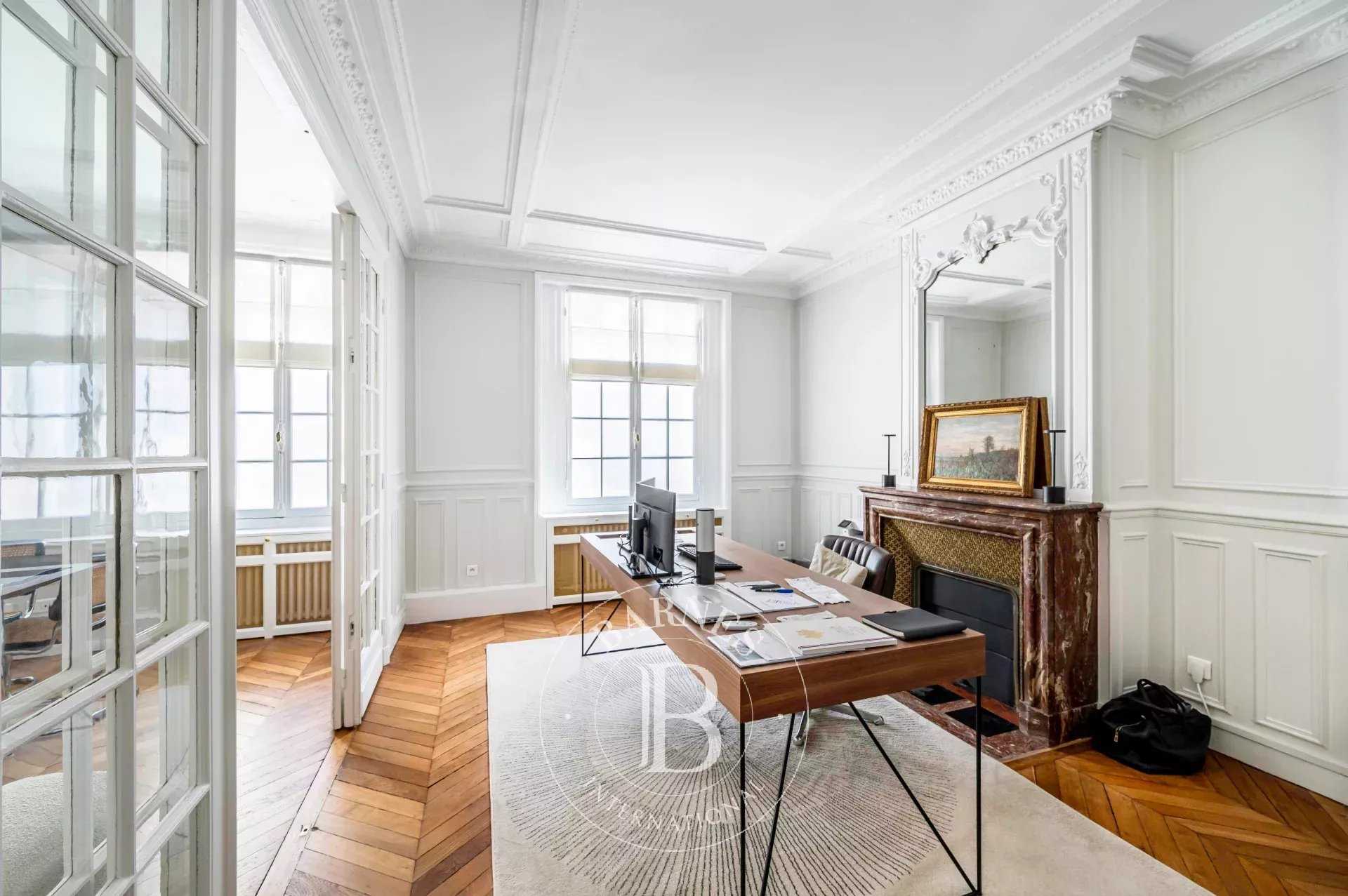Paris  - Appartement 3 Pièces, 1 Chambre