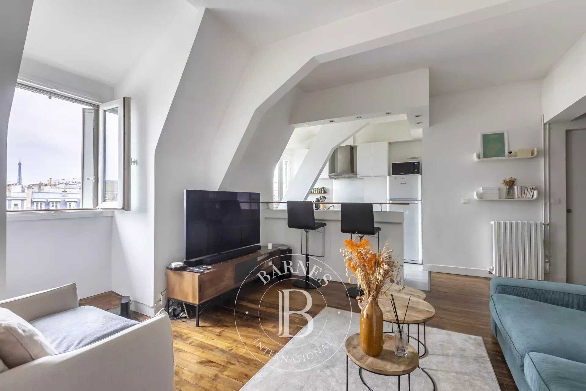 Paris  - Appartement 2 Pièces, 1 Chambre