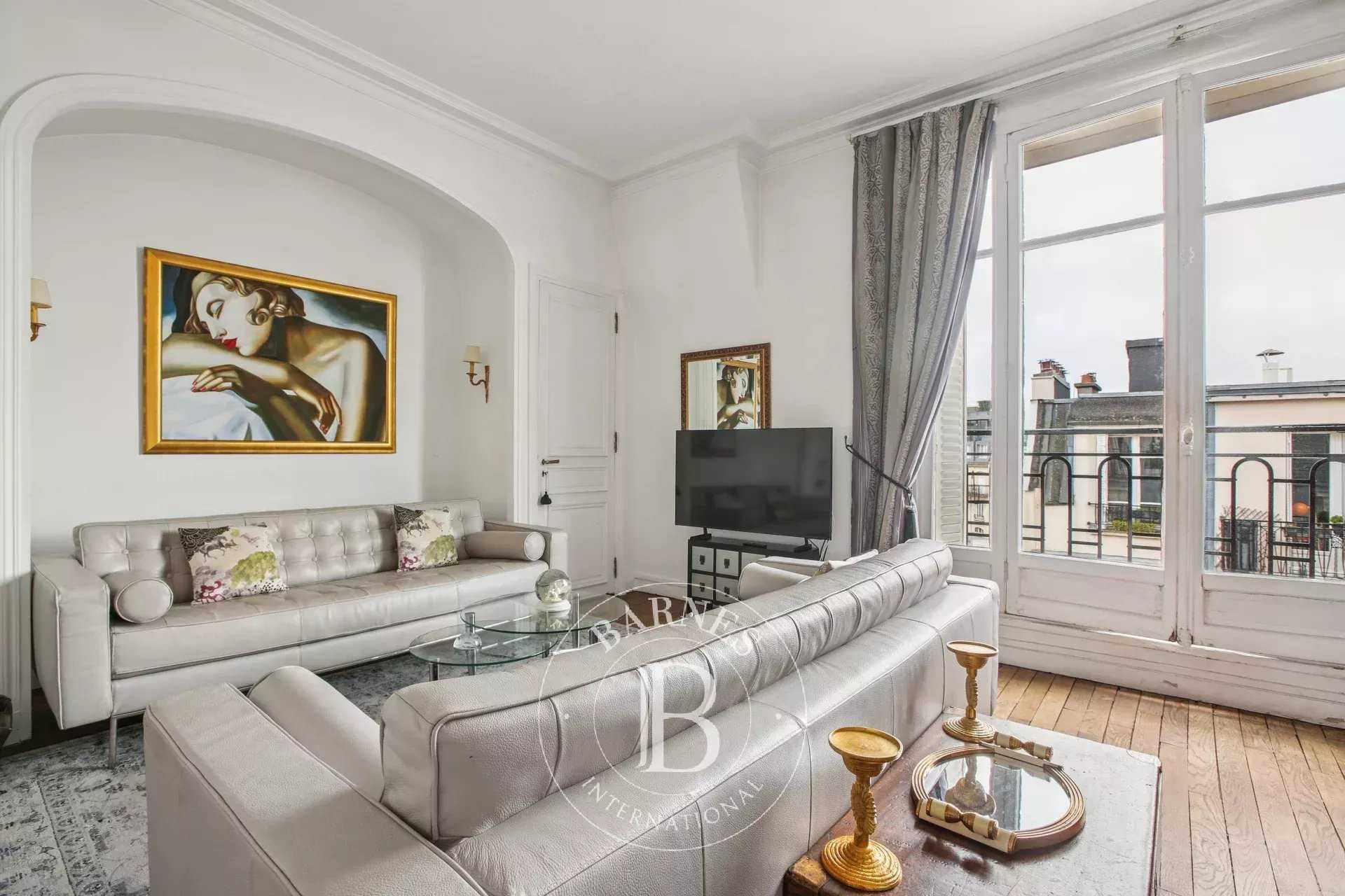 Paris  - Appartement 2 Pièces, 1 Chambre