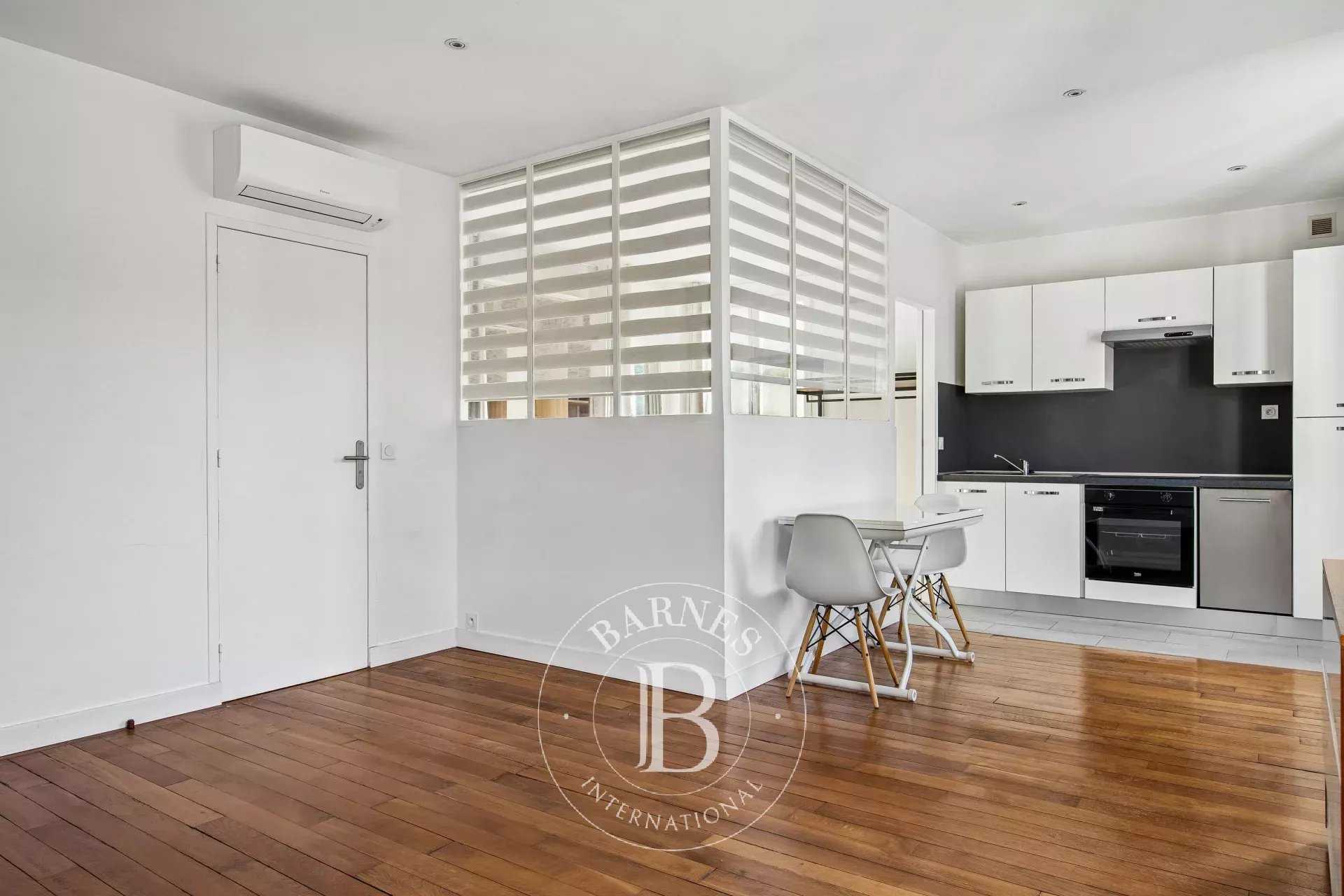 Paris  - Appartement 2 Pi&egrave;ces, 1 Chambre