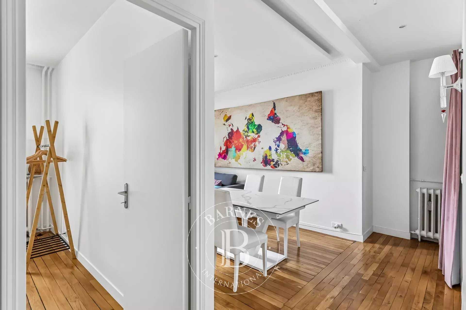 Paris  - Appartement 3 Pi&egrave;ces 2 Chambres