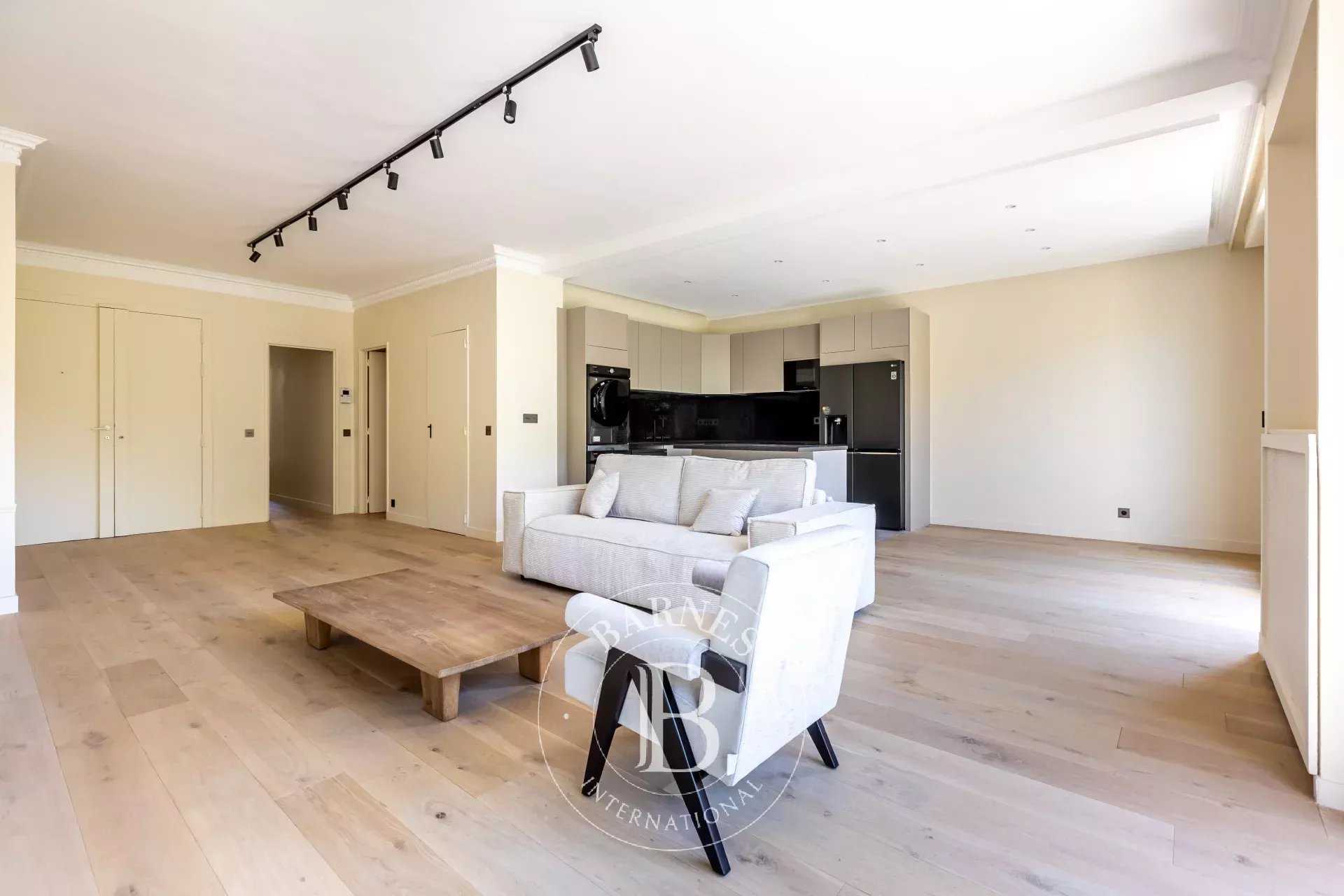 Paris  - Apartment 2 Bedrooms