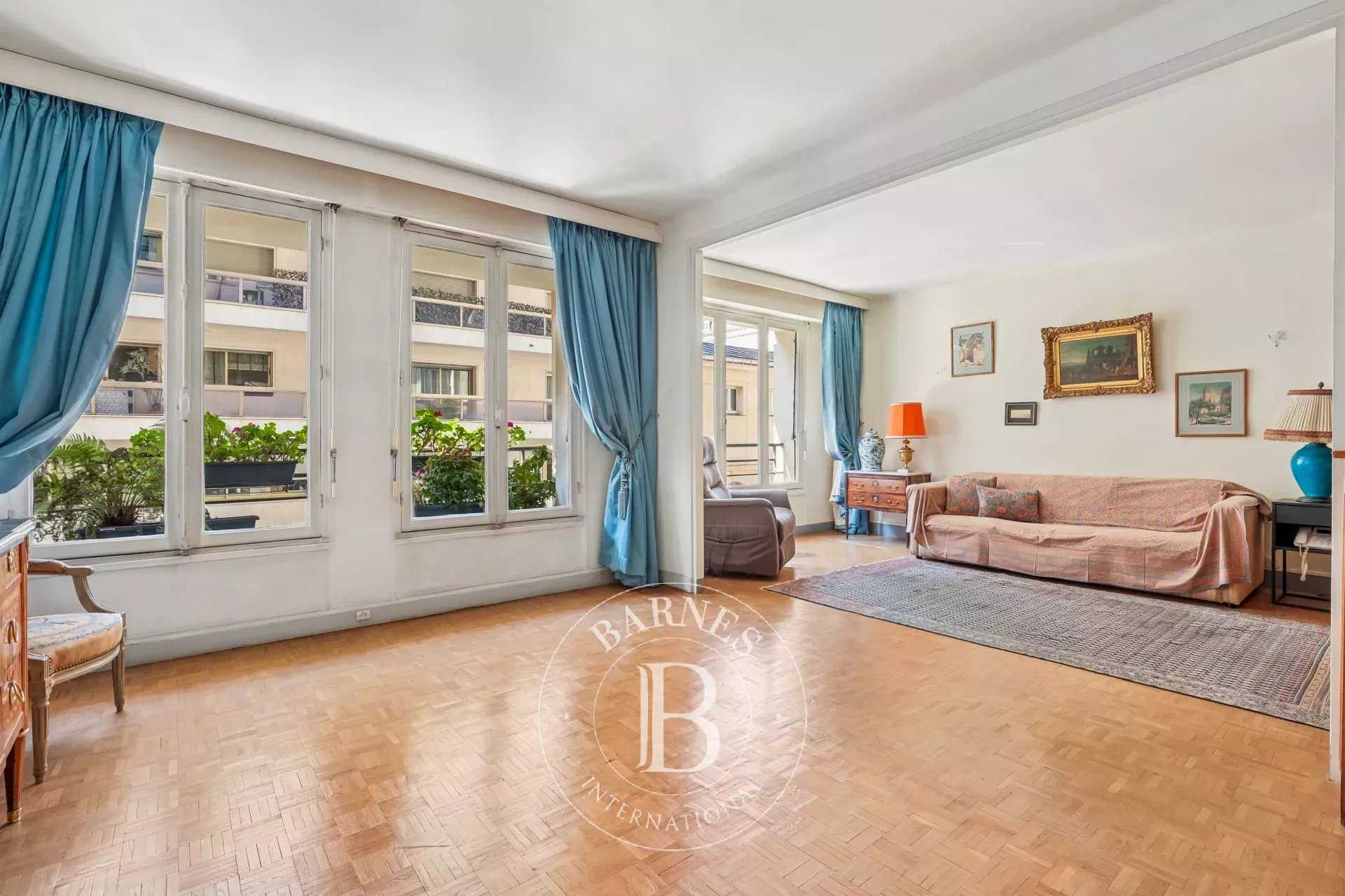 Paris  - Apartment 2 Bedrooms