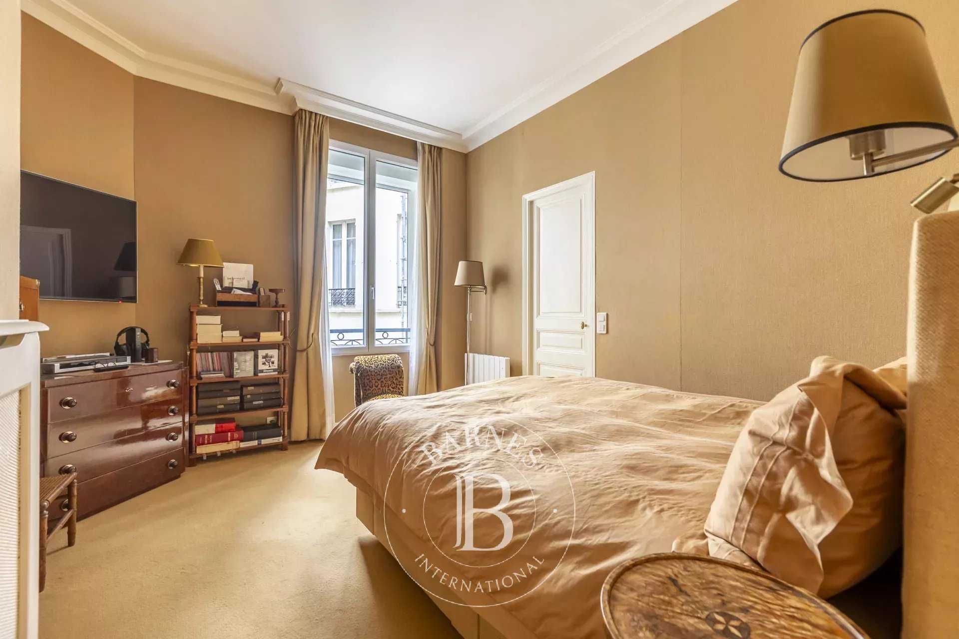 Paris  - Appartement 3 Pièces, 1 Chambre