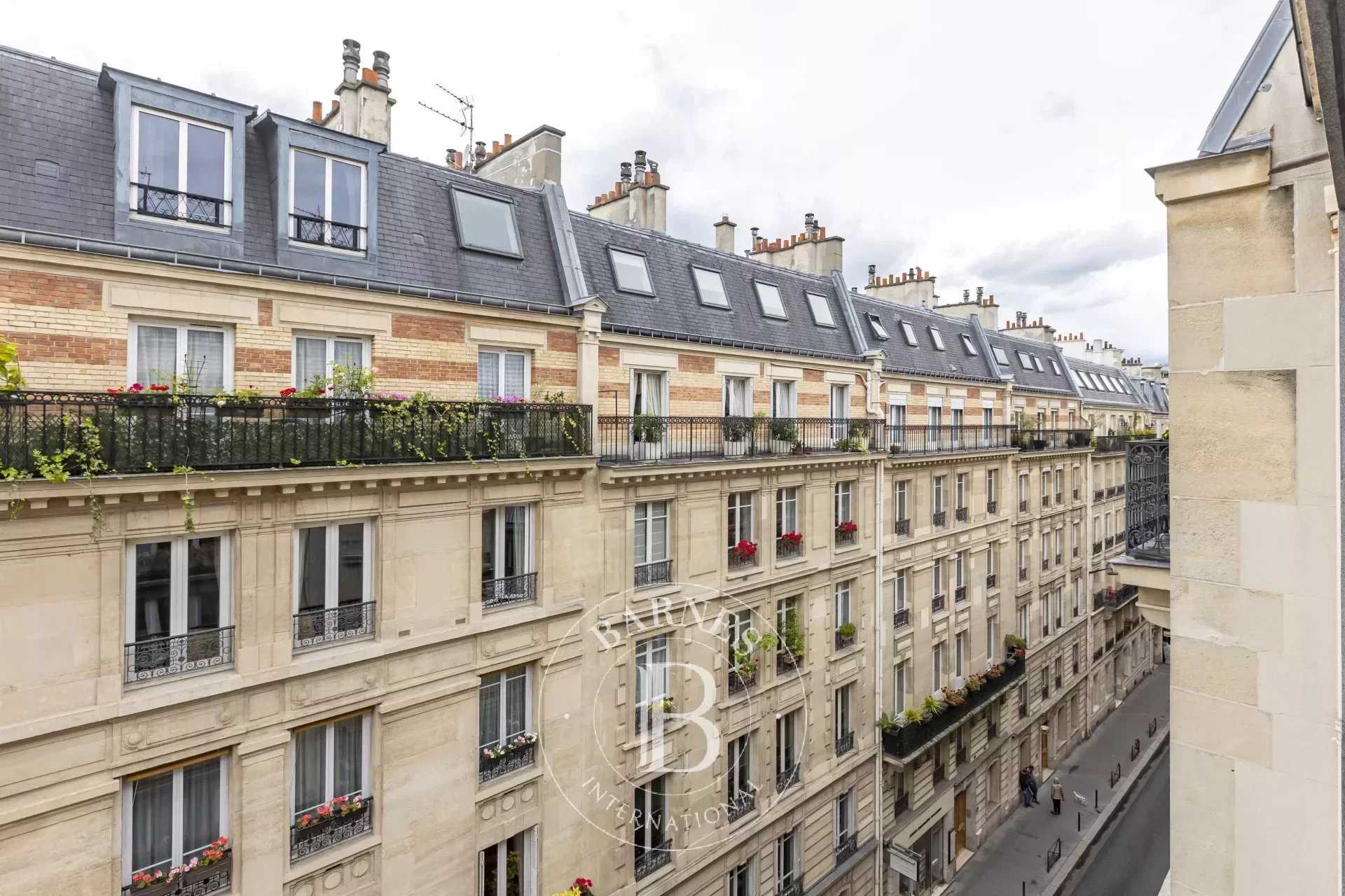 Apartment Paris 75016  -  ref 84843176 (picture 1)