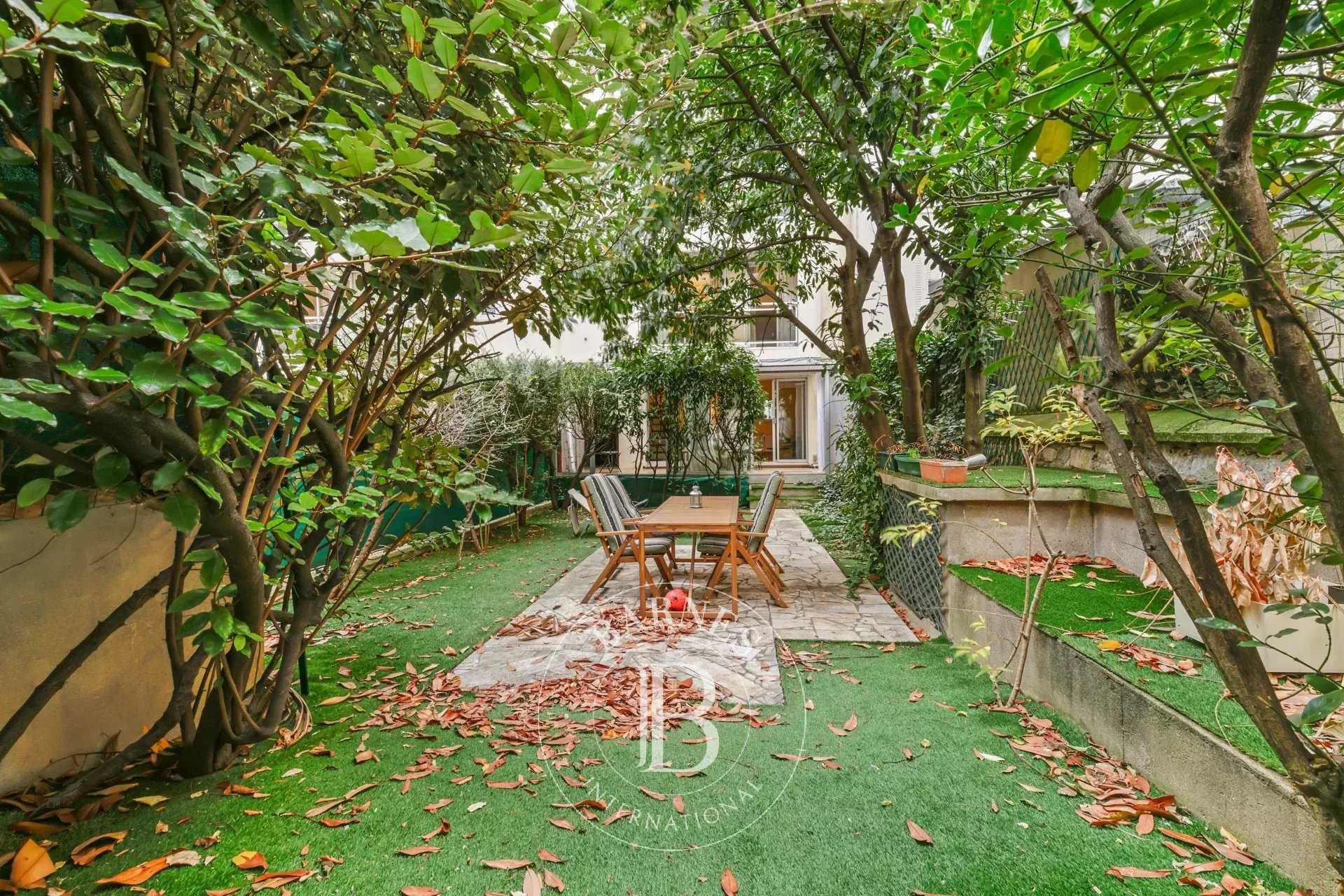 Appartement Paris 75016  -  ref 86403781 (picture 1)