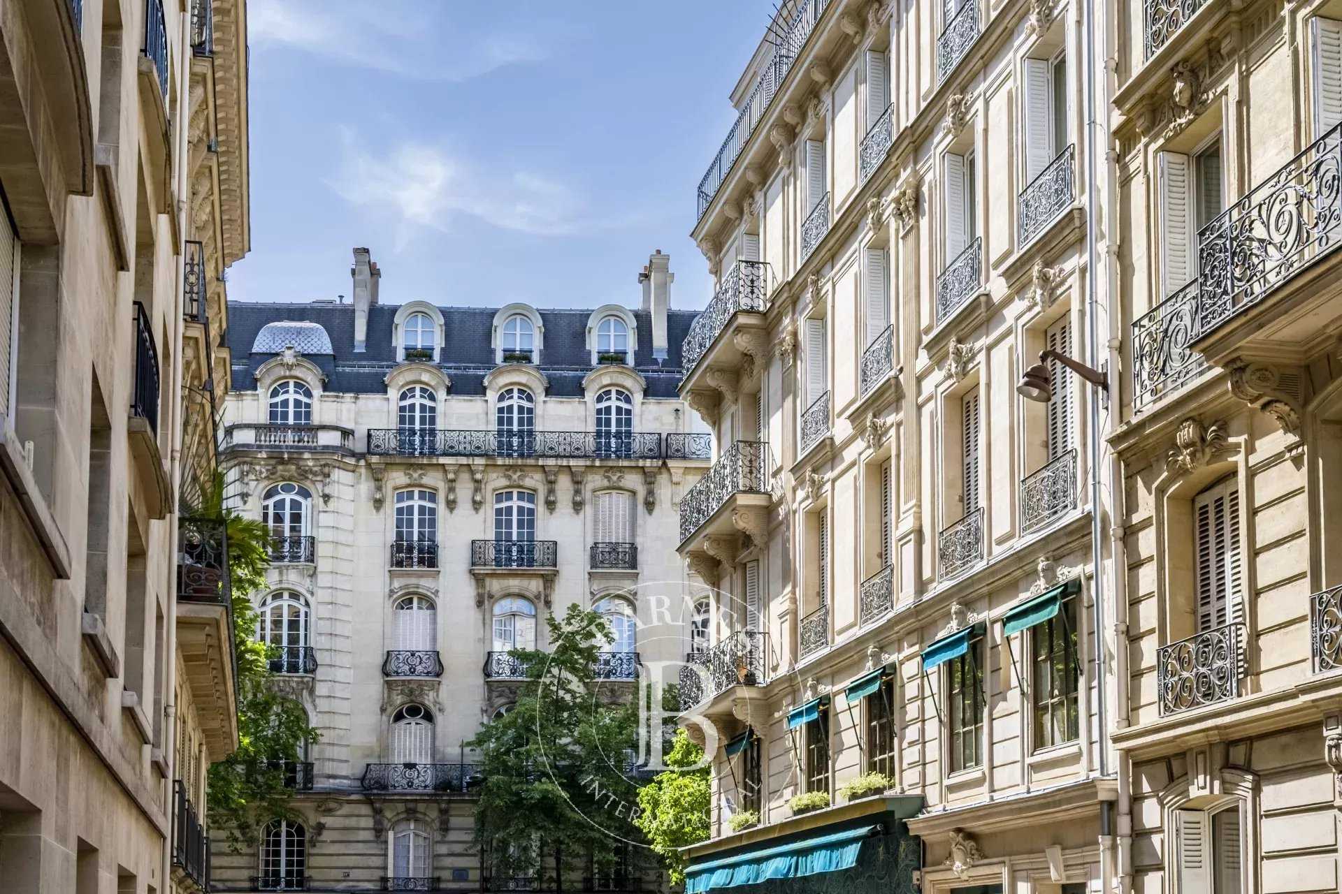 Apartment Paris 75016  -  ref 82642390 (picture 1)
