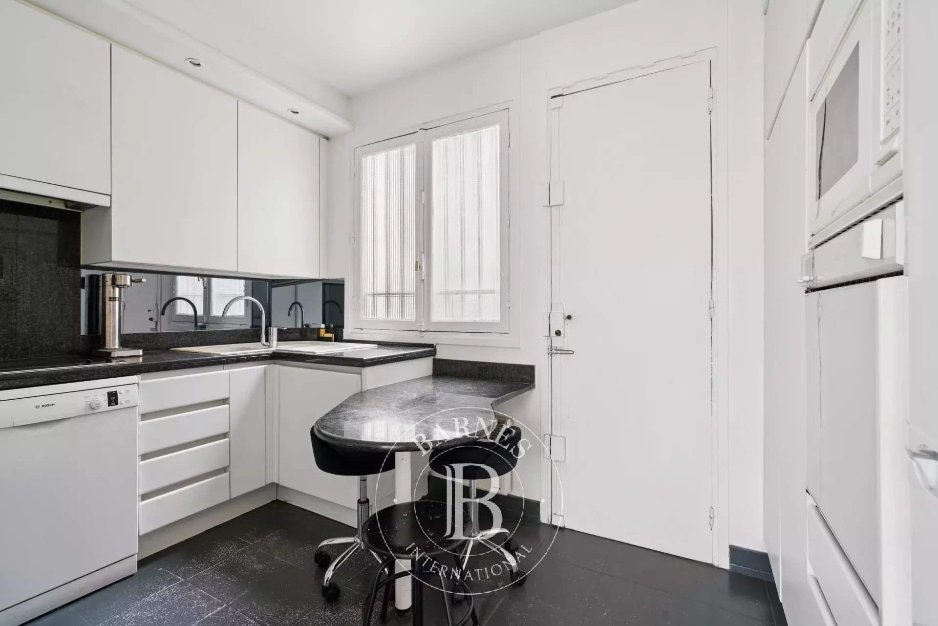 Paris  - Apartment 2 Bedrooms - picture 3