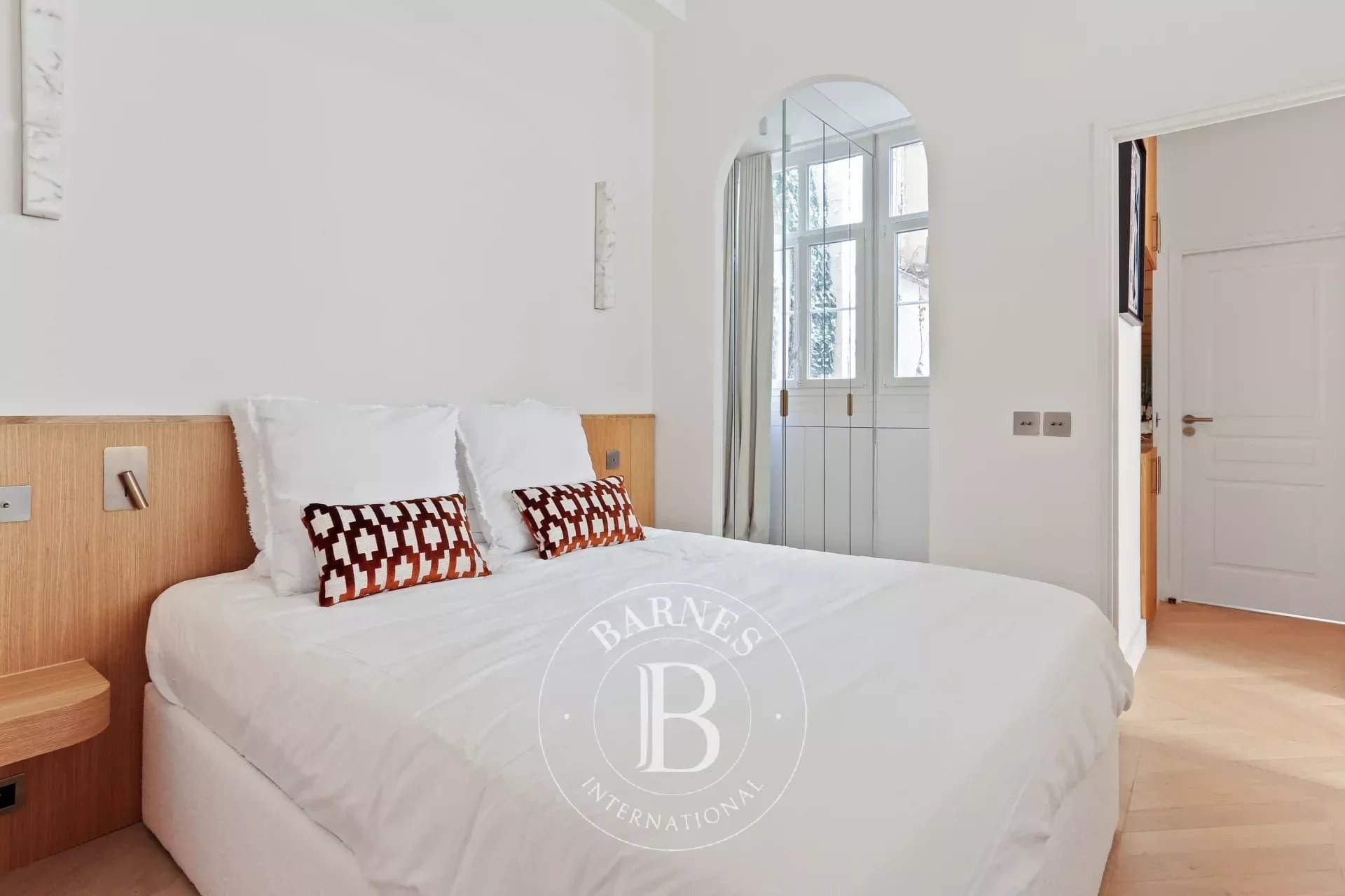 Paris  - Apartment 1 Bedroom - picture 8